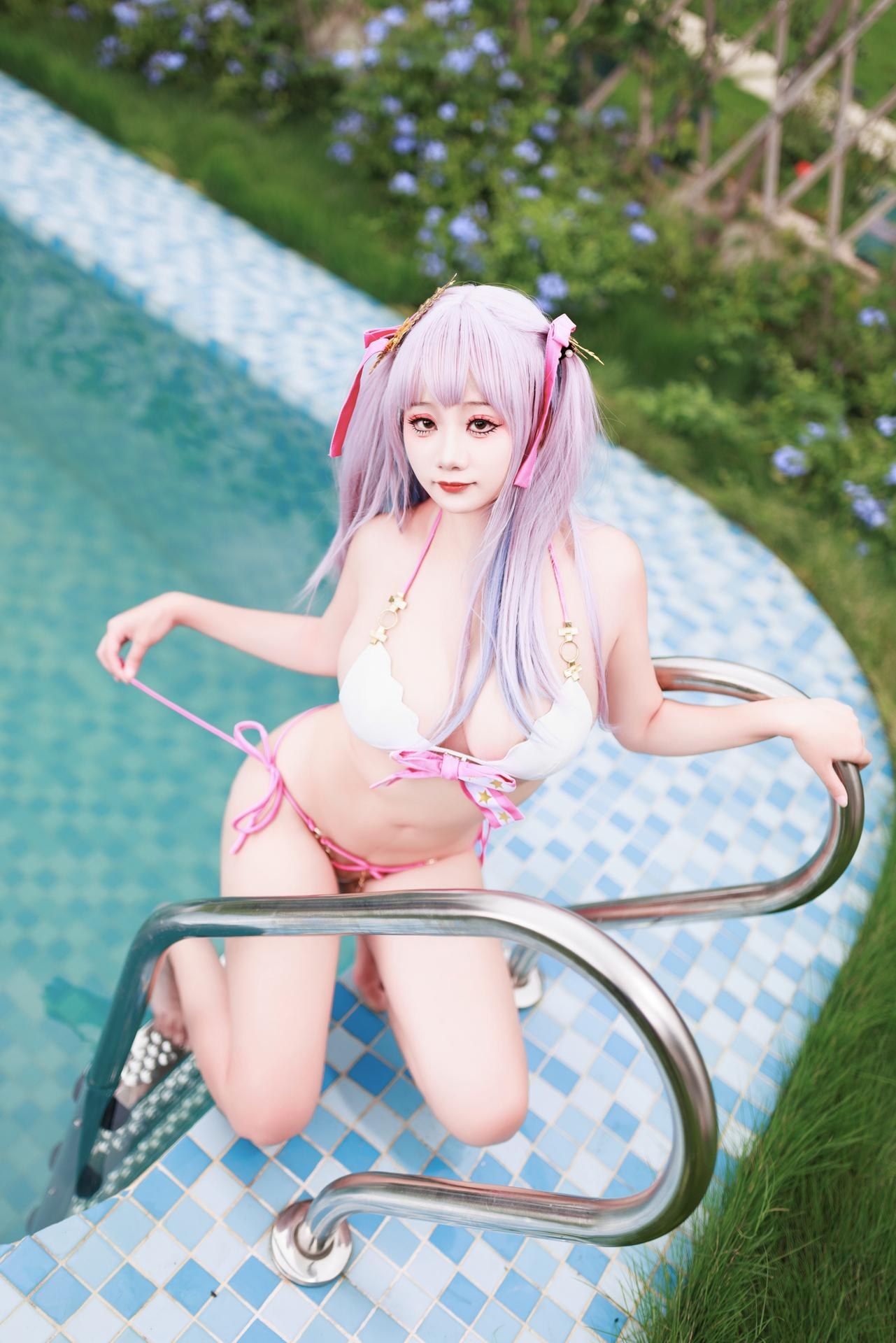 [cosplay] 阿雪雪 - 碧藍航線 普利茅斯：泳裝白絲美腿 99P2V