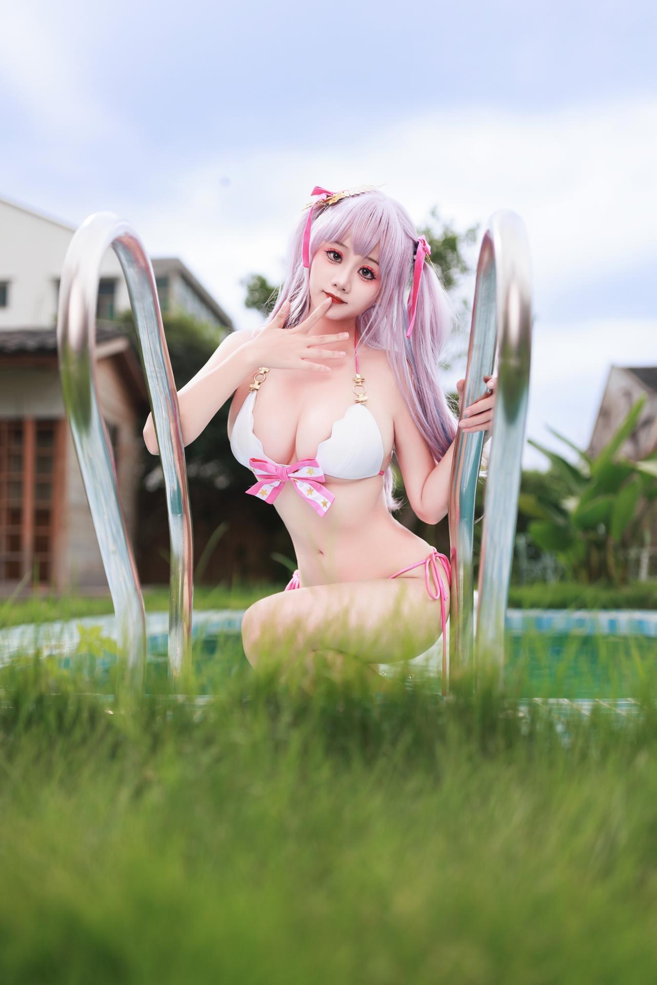 [cosplay] 阿雪雪 - 碧藍航線 普利茅斯：泳裝白絲美腿 99P2V