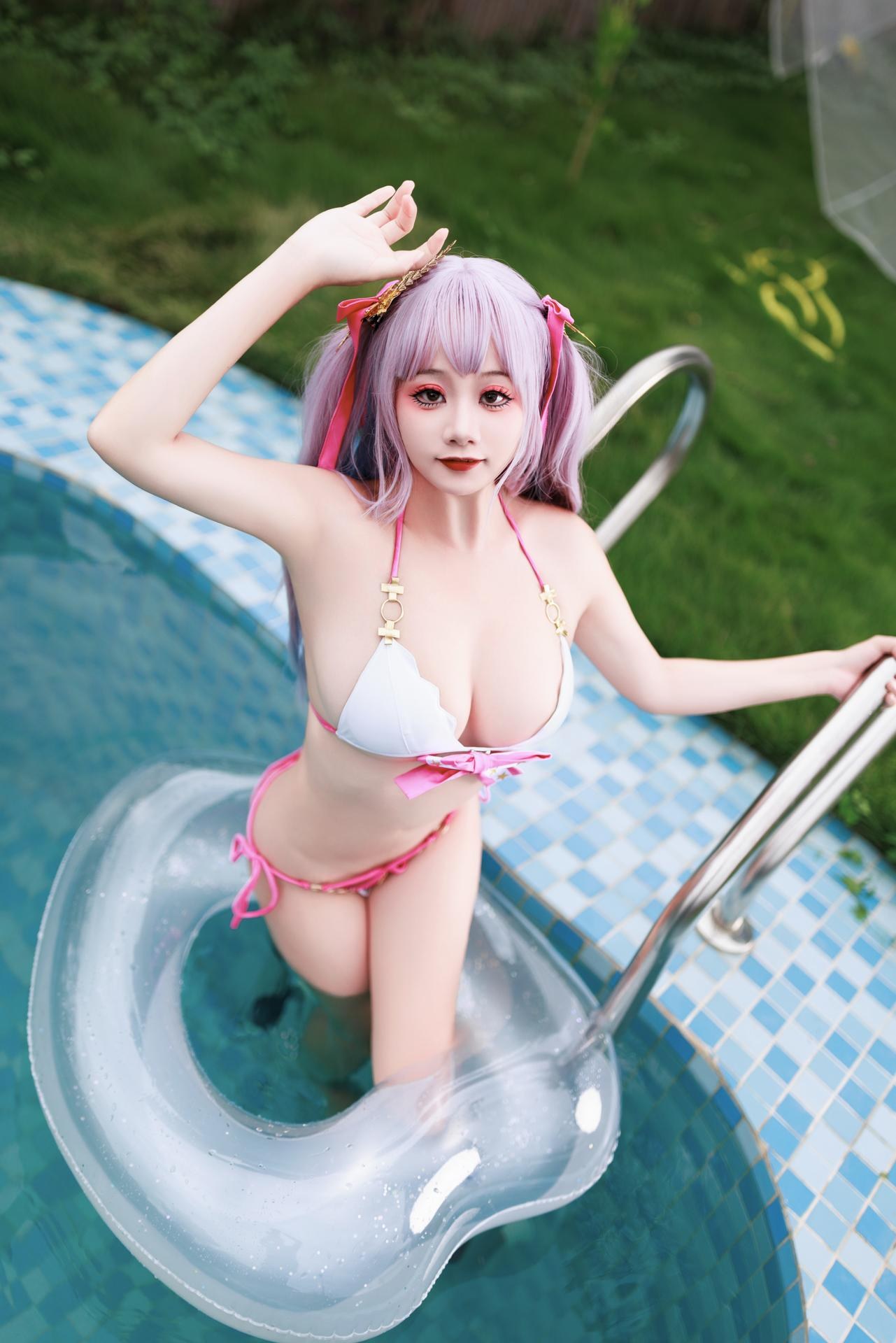 [cosplay] 阿雪雪 - 碧蓝航线 普利茅斯：泳装白丝美腿 99P2V