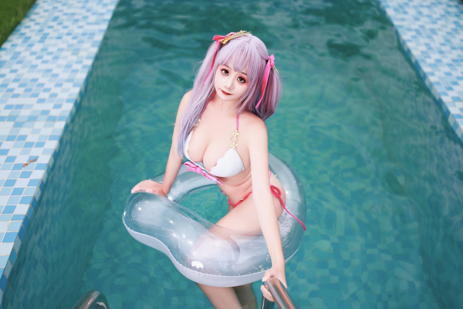 [cosplay] 阿雪雪 - 碧蓝航线 普利茅斯：泳装白丝美腿 99P2V