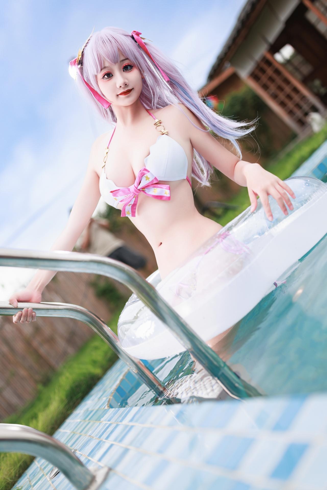 [cosplay] 阿雪雪 - 碧蓝航线 普利茅斯：泳装白丝美腿 99P2V