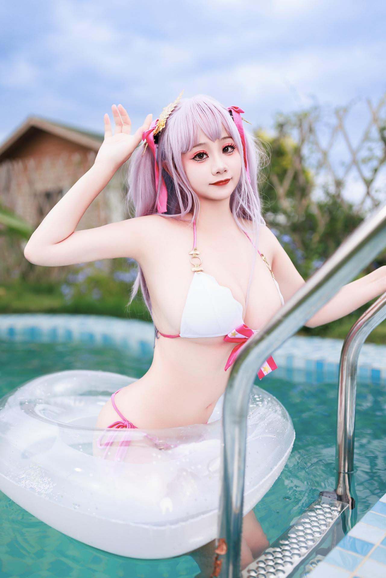 [cosplay] 阿雪雪 - 碧蓝航线 普利茅斯：泳装白丝美腿 99P2V