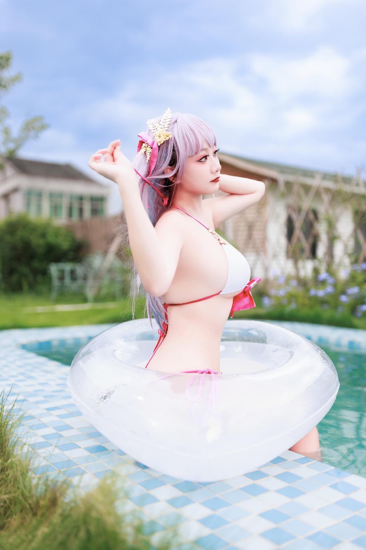 [cosplay] 阿雪雪 - 碧蓝航线 普利茅斯：泳装白丝美腿 99P2V