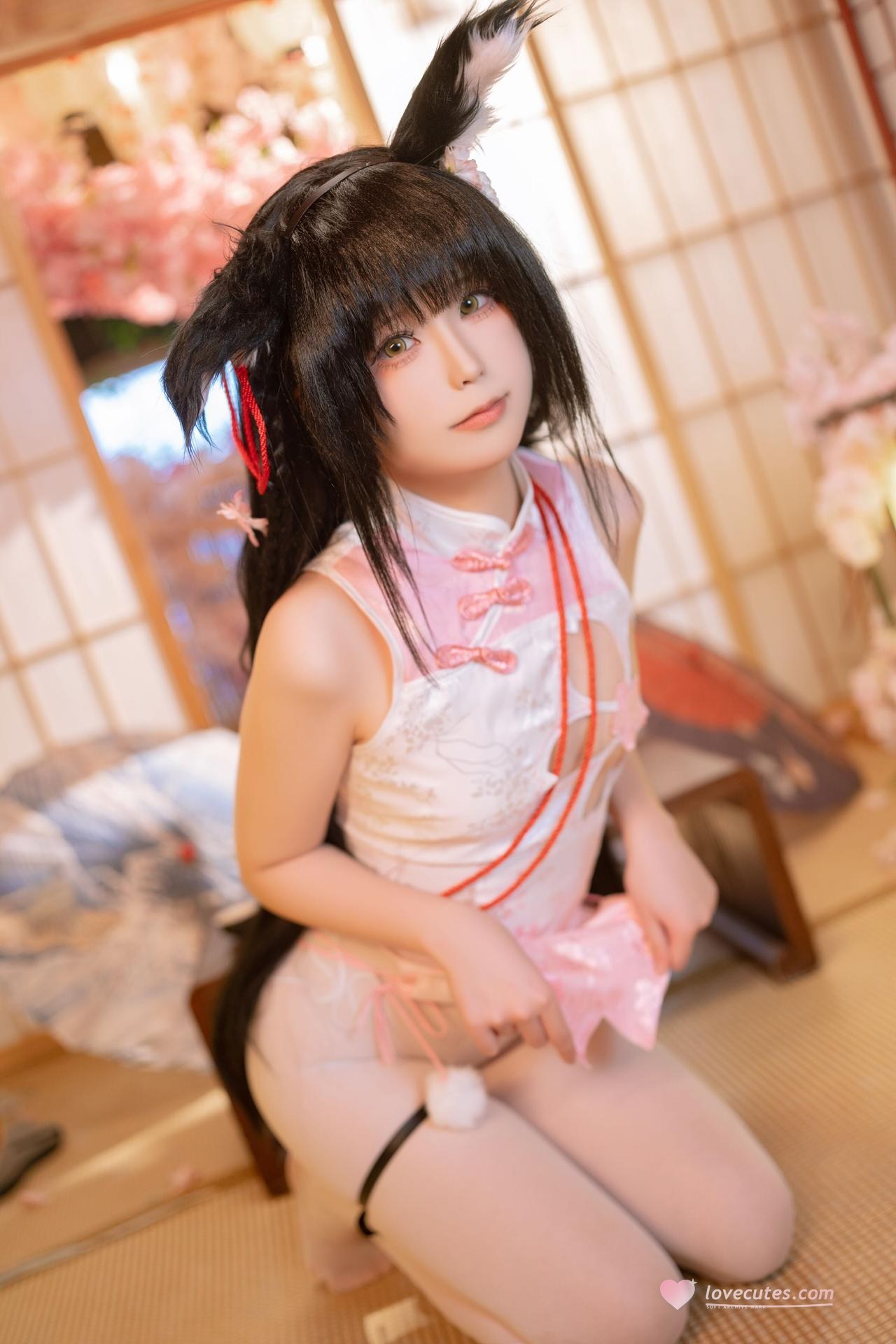 [cosplay] Quan冉有点饿 - 碧蓝航线 長門：ชุดกี่เพ้าสีแดง ถุงน่องขาว ขาเรียวสวย 76P1V