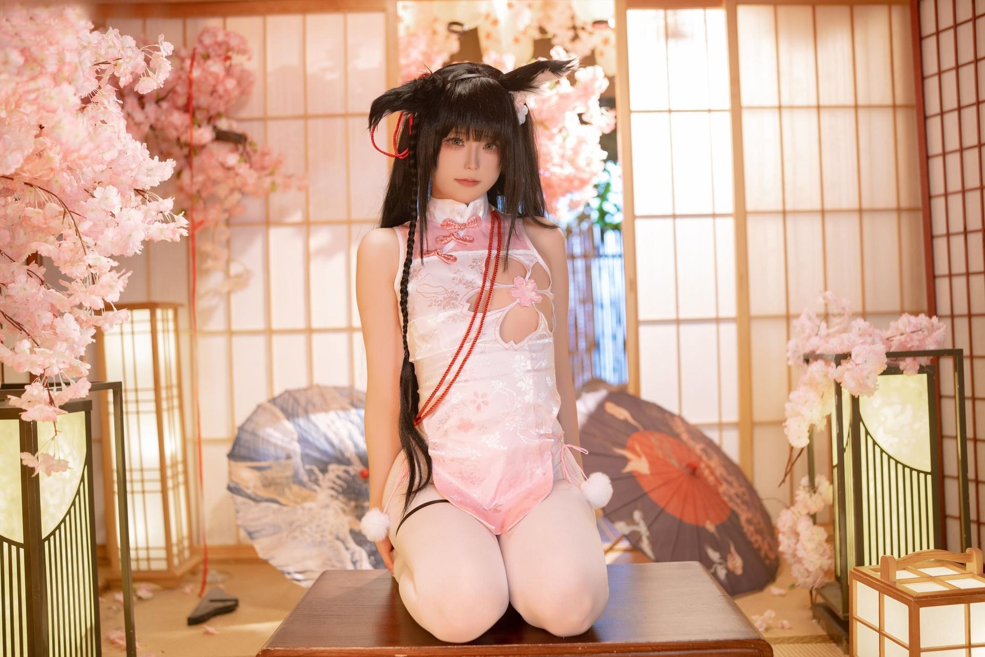 [cosplay] Quan冉有点饿 - 碧藍航線 長門：紅色旗袍白絲美腿 76P1V