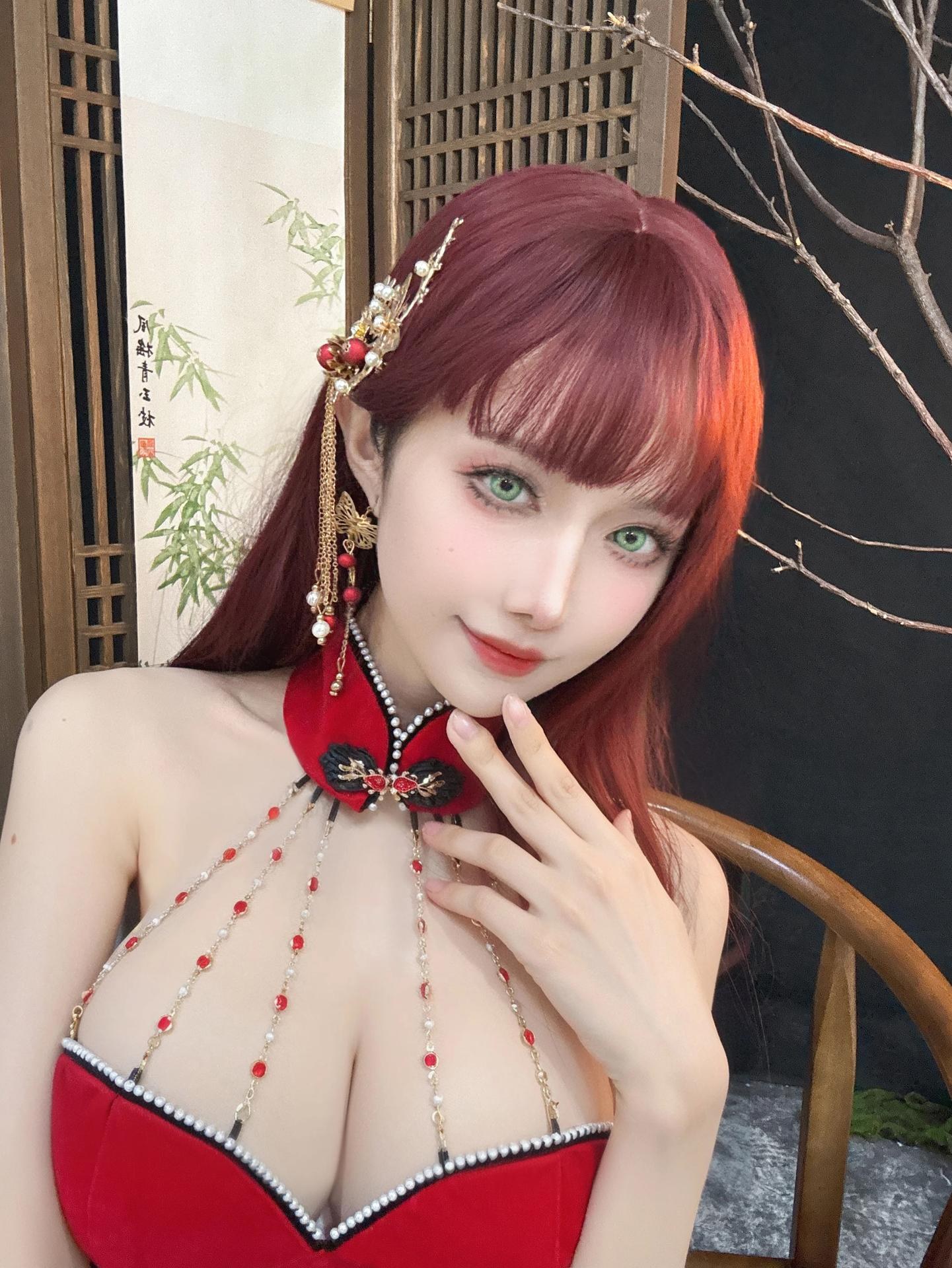 [写真] Shika小鹿鹿 - NO.136 Áo sườn xám đỏ Tết: chụp studio Tết Nguyên Đán 30P