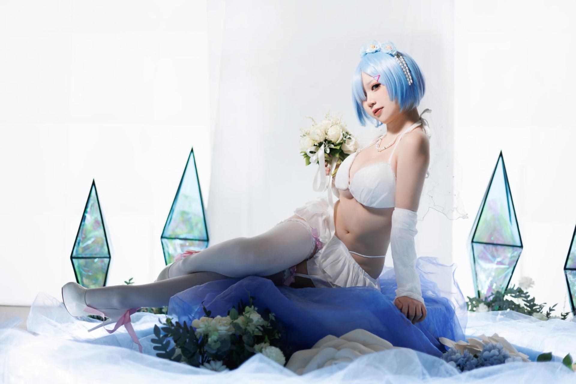 [cosplay] 樱落酱w - เร็มชุดเจ้าสาว: ผมสีน้ำเงิน ชุดแต่งงานสีขาว ถุงน่องขาว ขาเรียว 25P