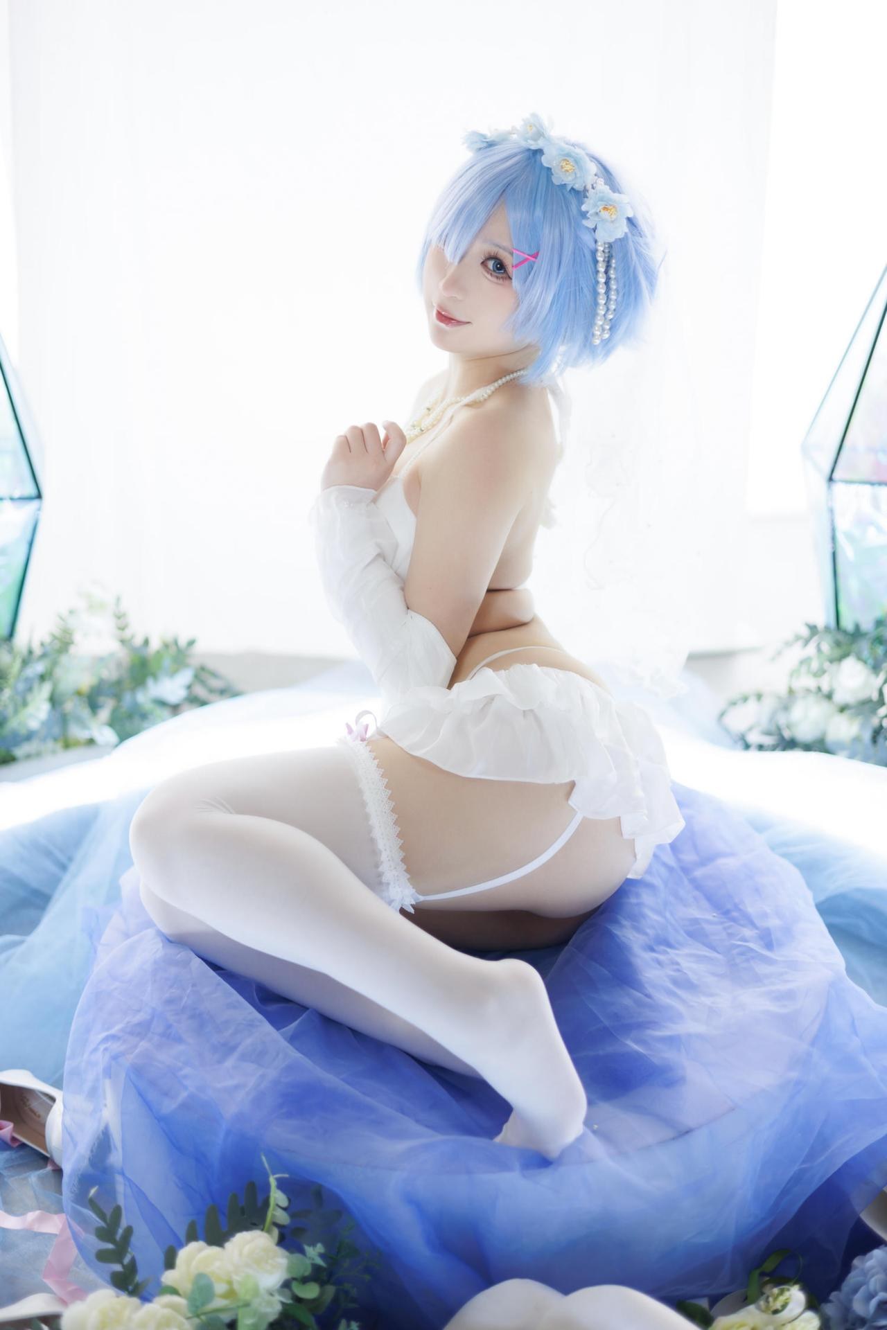 [cosplay] 樱落酱w - เร็มชุดเจ้าสาว: ผมสีน้ำเงิน ชุดแต่งงานสีขาว ถุงน่องขาว ขาเรียว 25P