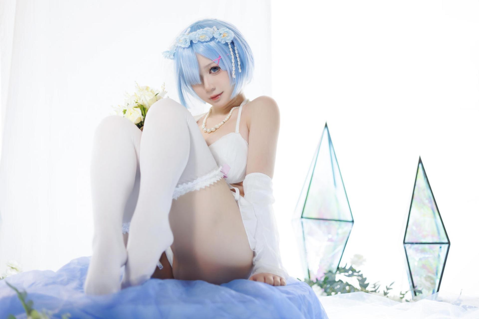 [cosplay] 樱落酱w - เร็มชุดเจ้าสาว: ผมสีน้ำเงิน ชุดแต่งงานสีขาว ถุงน่องขาว ขาเรียว 25P