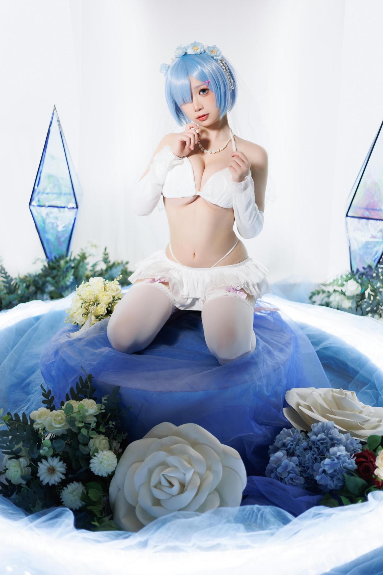 [cosplay] 樱落酱w - เร็มชุดเจ้าสาว: ผมสีน้ำเงิน ชุดแต่งงานสีขาว ถุงน่องขาว ขาเรียว 25P