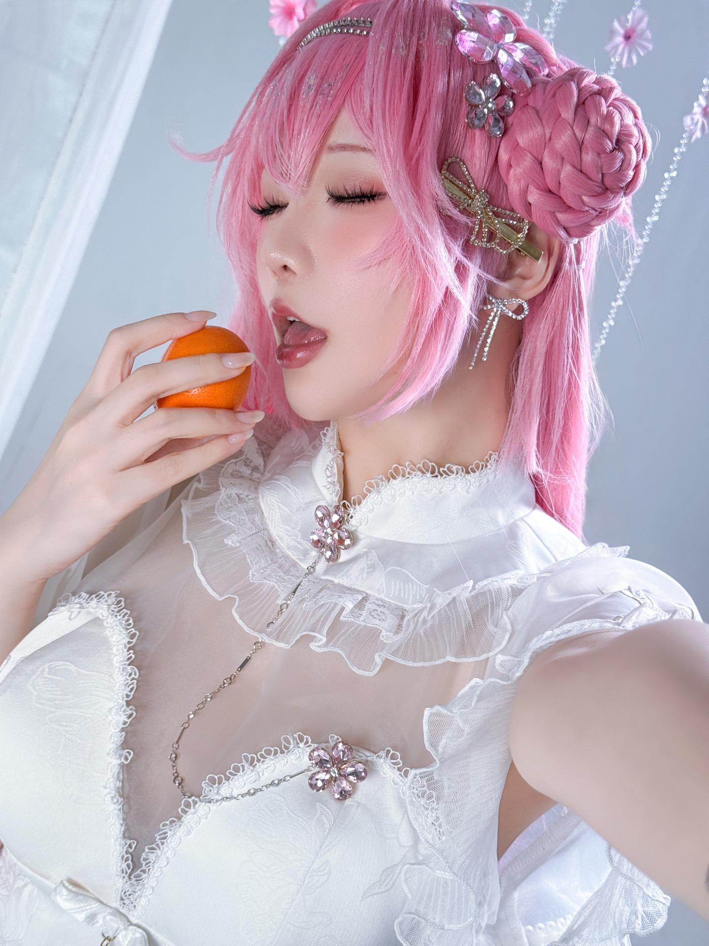 [cosplay] 星之迟迟Hoshilily - 胜利女神：妮姬 桃乐丝：白发礼装白丝美腿还原 44P