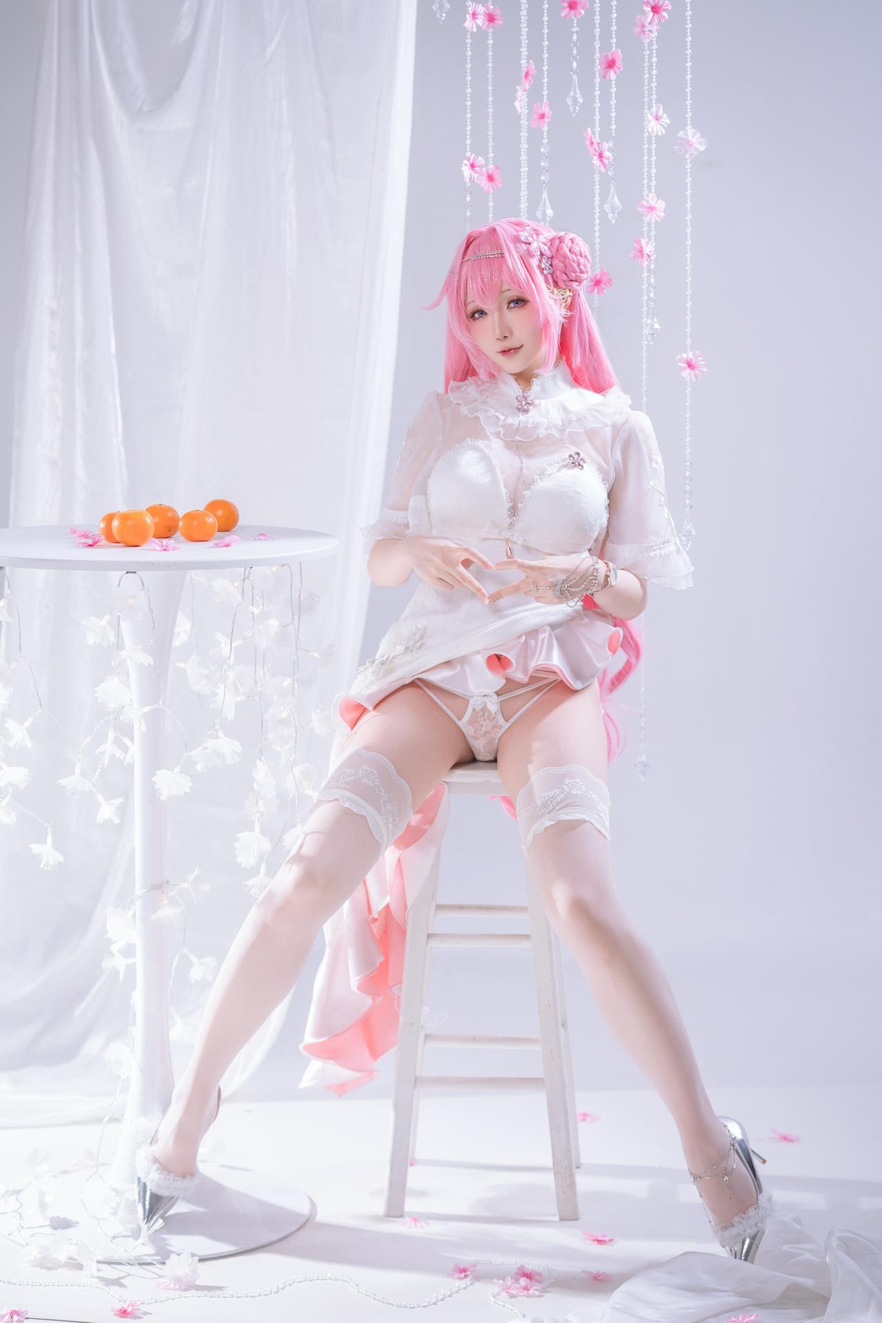 [cosplay] 星之迟迟Hoshilily - 勝利の女神：NIKKE ドロシー：白髪礼装 白ストッキング美脚再現 44P