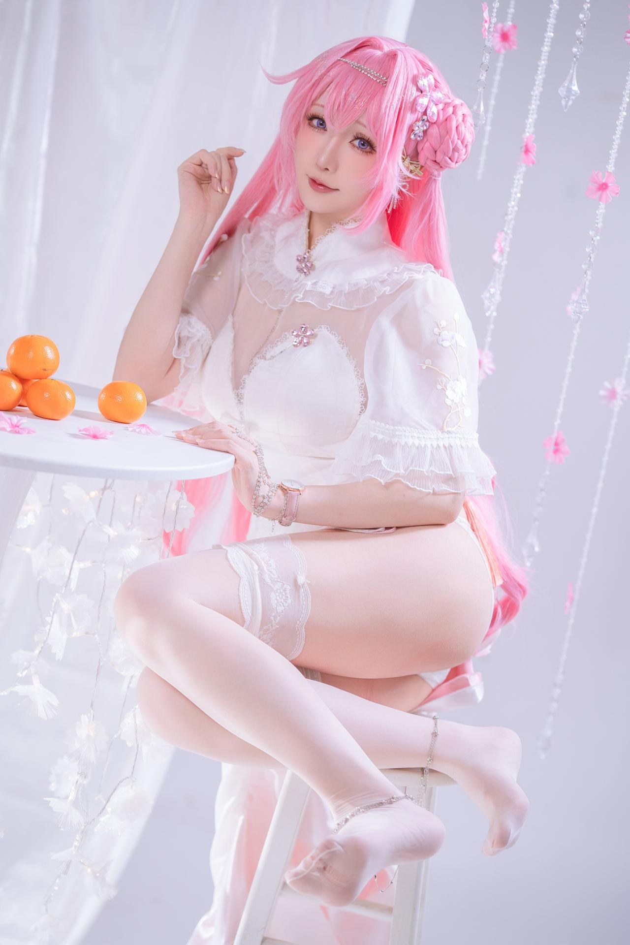 [cosplay] 星之迟迟Hoshilily - 勝利の女神：NIKKE ドロシー：白髪礼装 白ストッキング美脚再現 44P