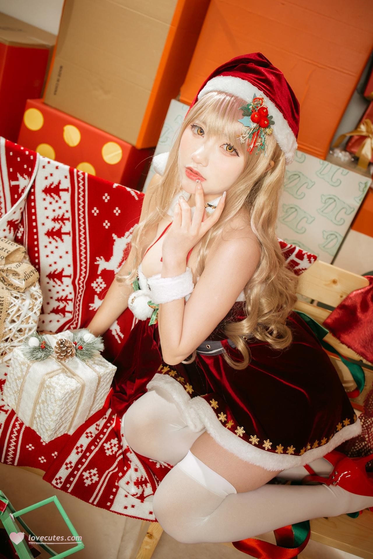 [cosplay] 是一只熊仔 - 艾玛คริสต์มาส: ภาพถ่ายคอสเพลย์ชุดแดงเทศกาลคริสต์มาส 40P