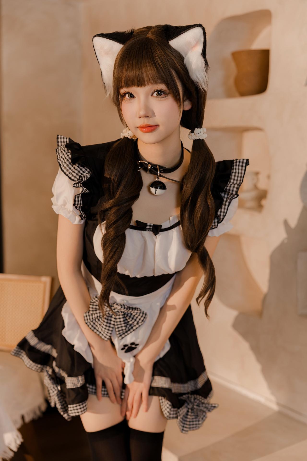 [cosplay] 雪晴Astra - 貓貓妹抖：貓耳女僕黑絲美腿 77P1V