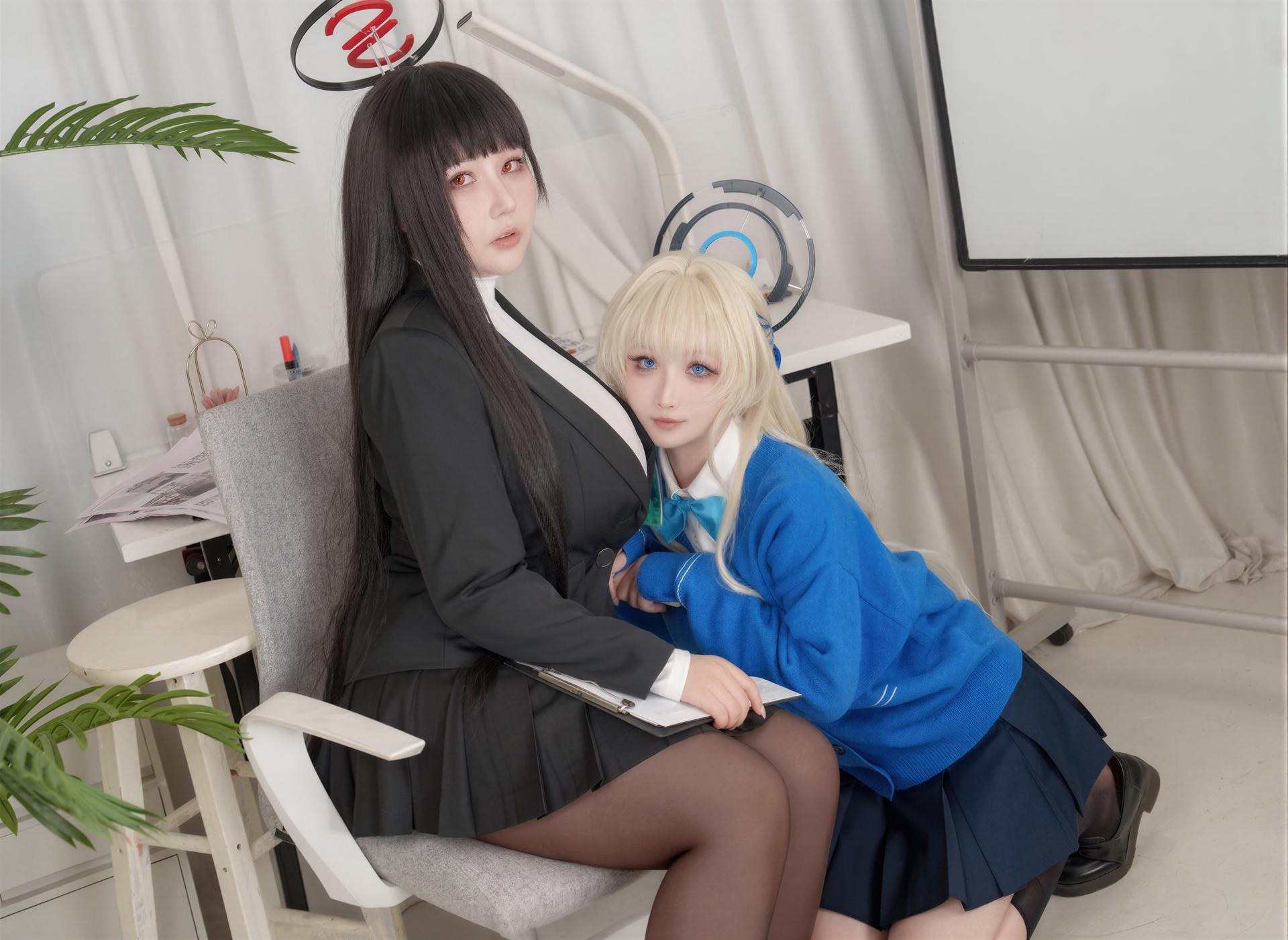[cosplay] rioko凉凉子 KANEKO_咔喵 - 飞鸟马时+调月莉音：双人角色黑丝美腿 110P