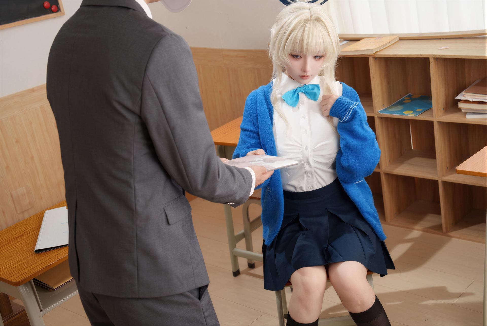 [cosplay] rioko凉凉子 KANEKO_咔喵 - 飛鳥馬時+調月莉音：二人キャラクター 黒ストッキング美脚 110P