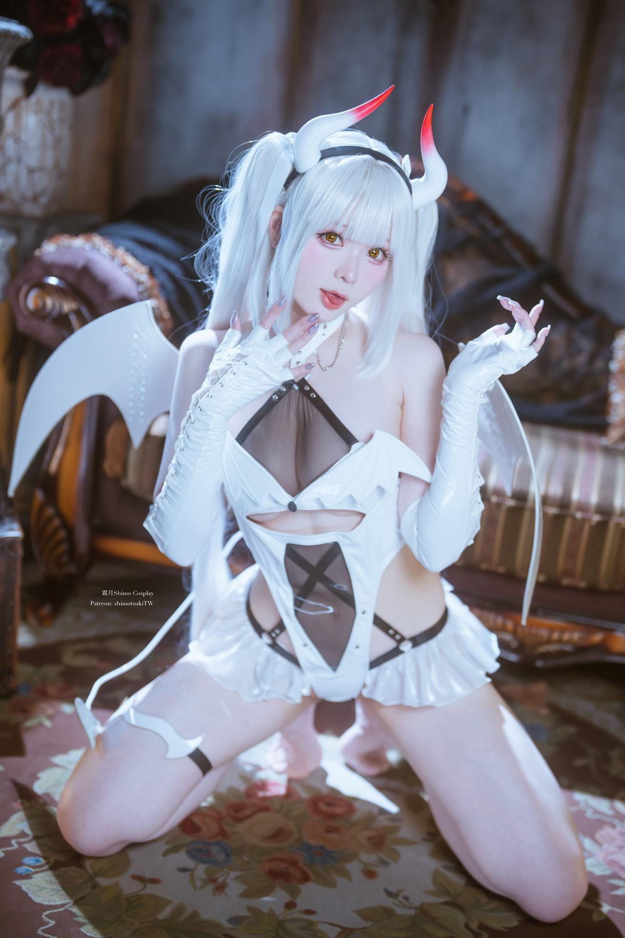 [사진] 霜月shimo - Blanc Demon: 백색 악마 테마 사진집 21P