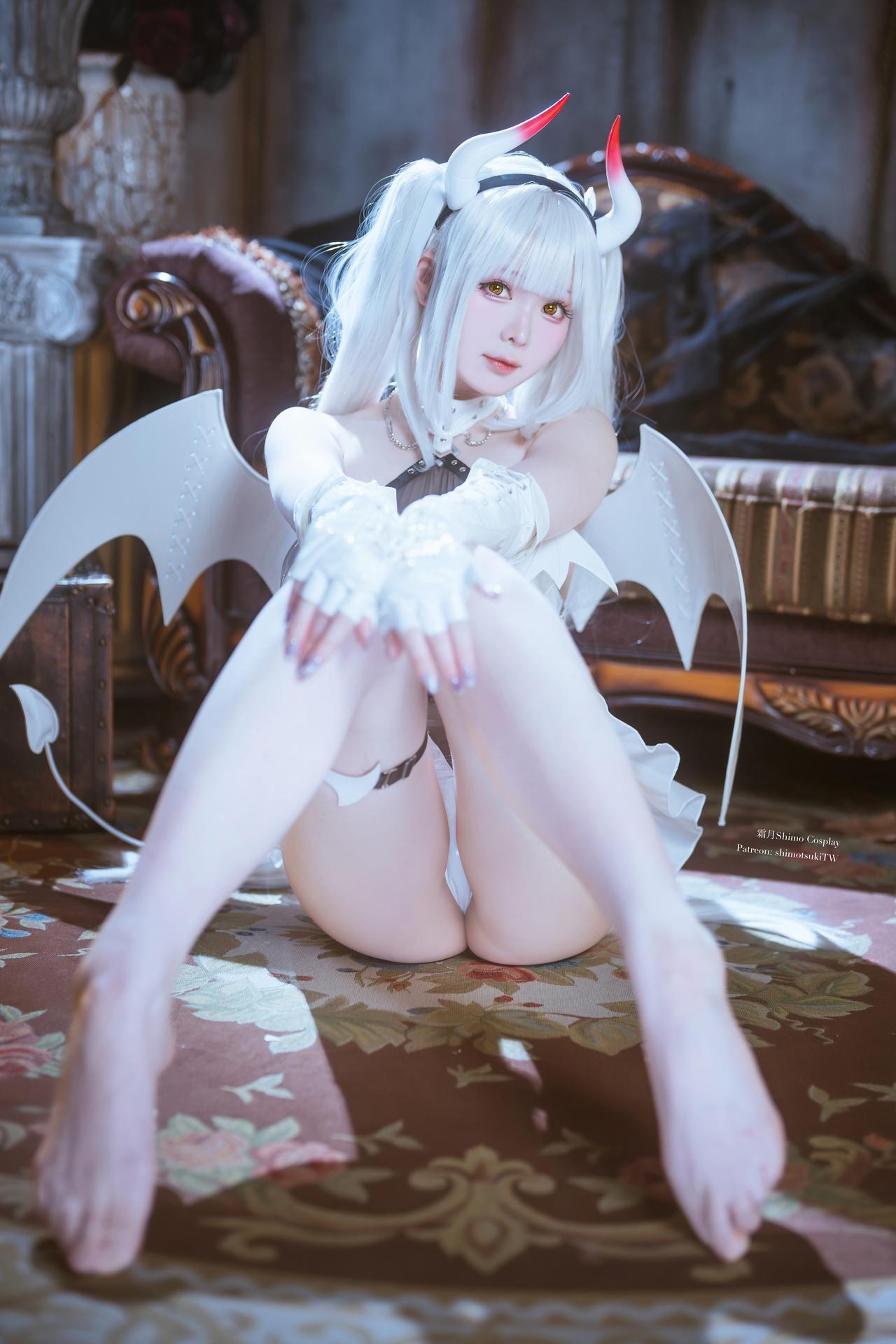 [사진] 霜月shimo - Blanc Demon: 백색 악마 테마 사진집 21P