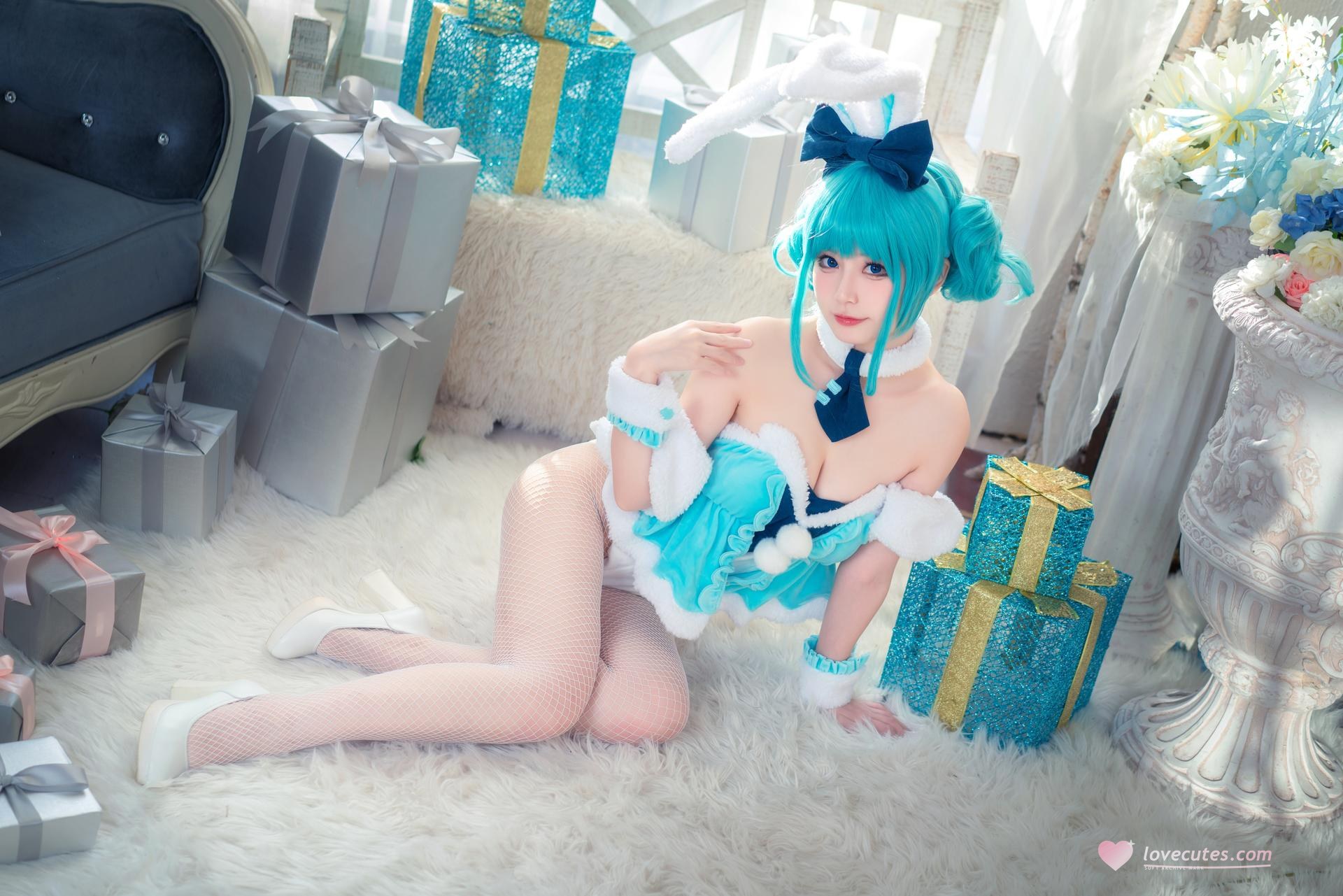 [cosplay] 猫大人 - 初音未来白兔：兔女郎テーマのコスプレ写真 24P