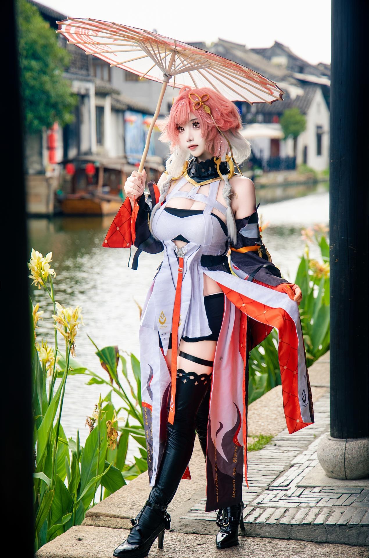 [cosplay] 香草奶喵 - 鸣潮 长离：原皮外景角色写真 25P