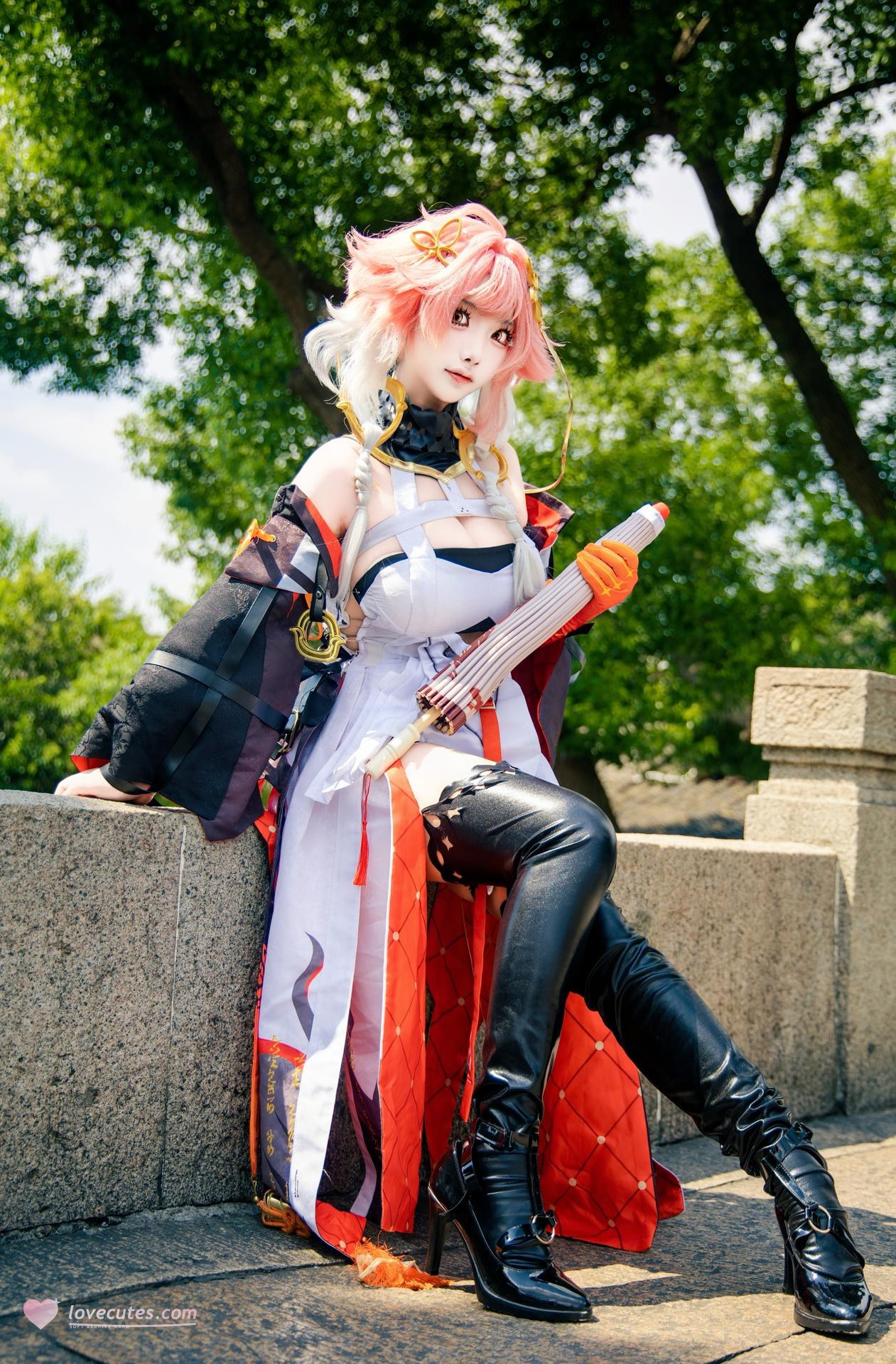 [cosplay] 香草奶喵 - 鸣潮 长离: 原皮外景角色写真 25P