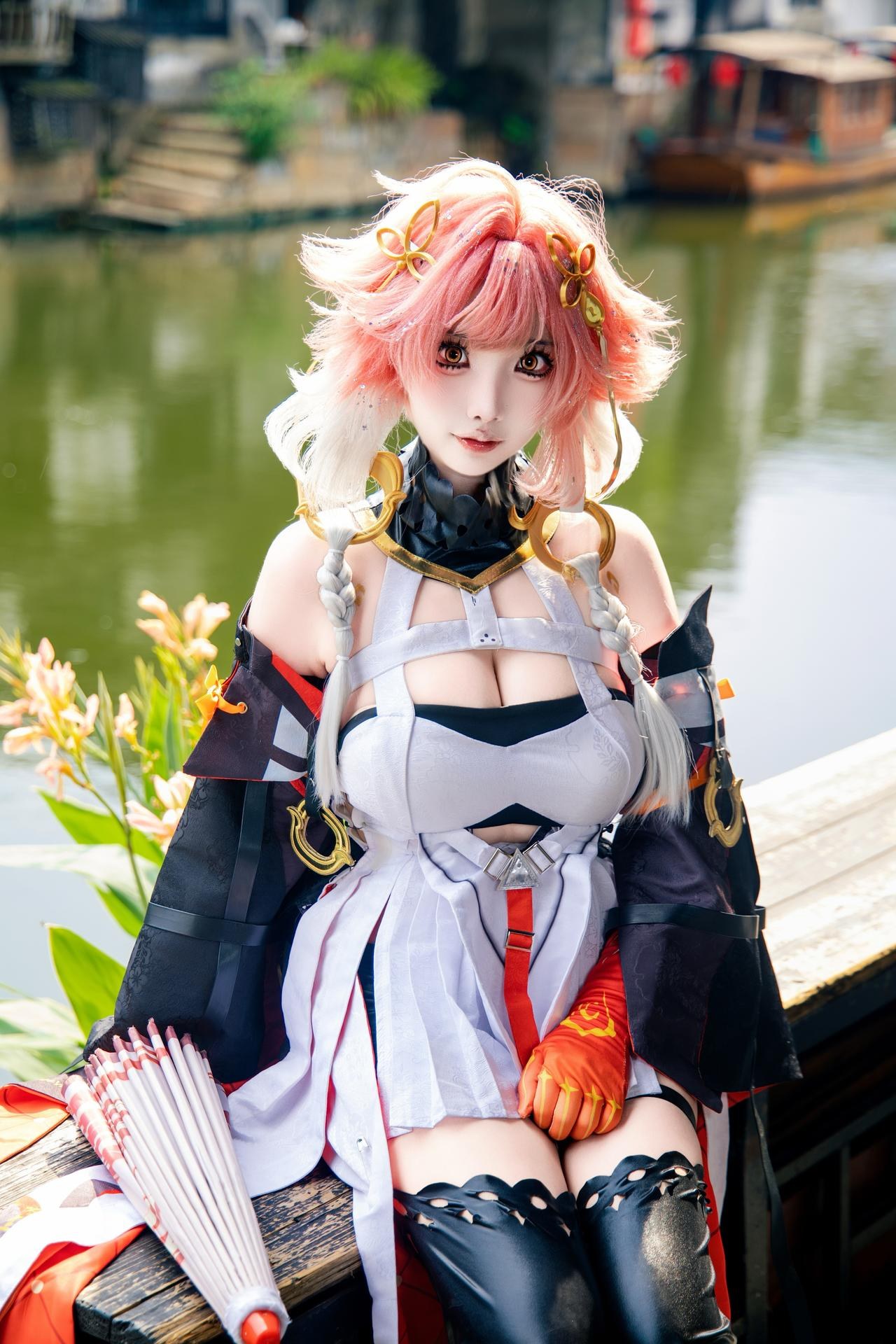 [cosplay] 香草奶喵 - 鸣潮 长离: 原皮外景角色写真 25P