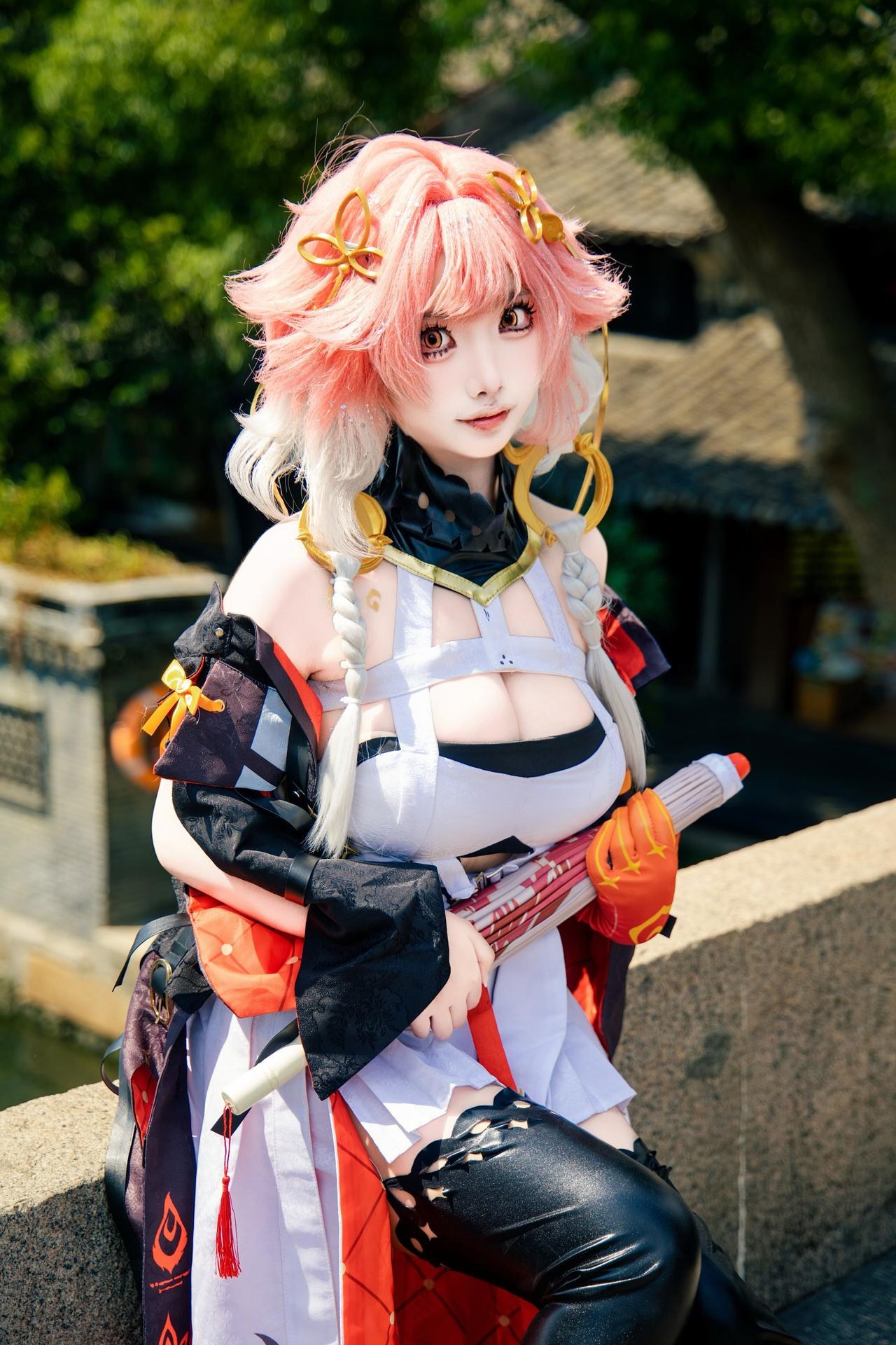 [cosplay] 香草奶喵 - 鸣潮 长离: 原皮外景角色写真 25P