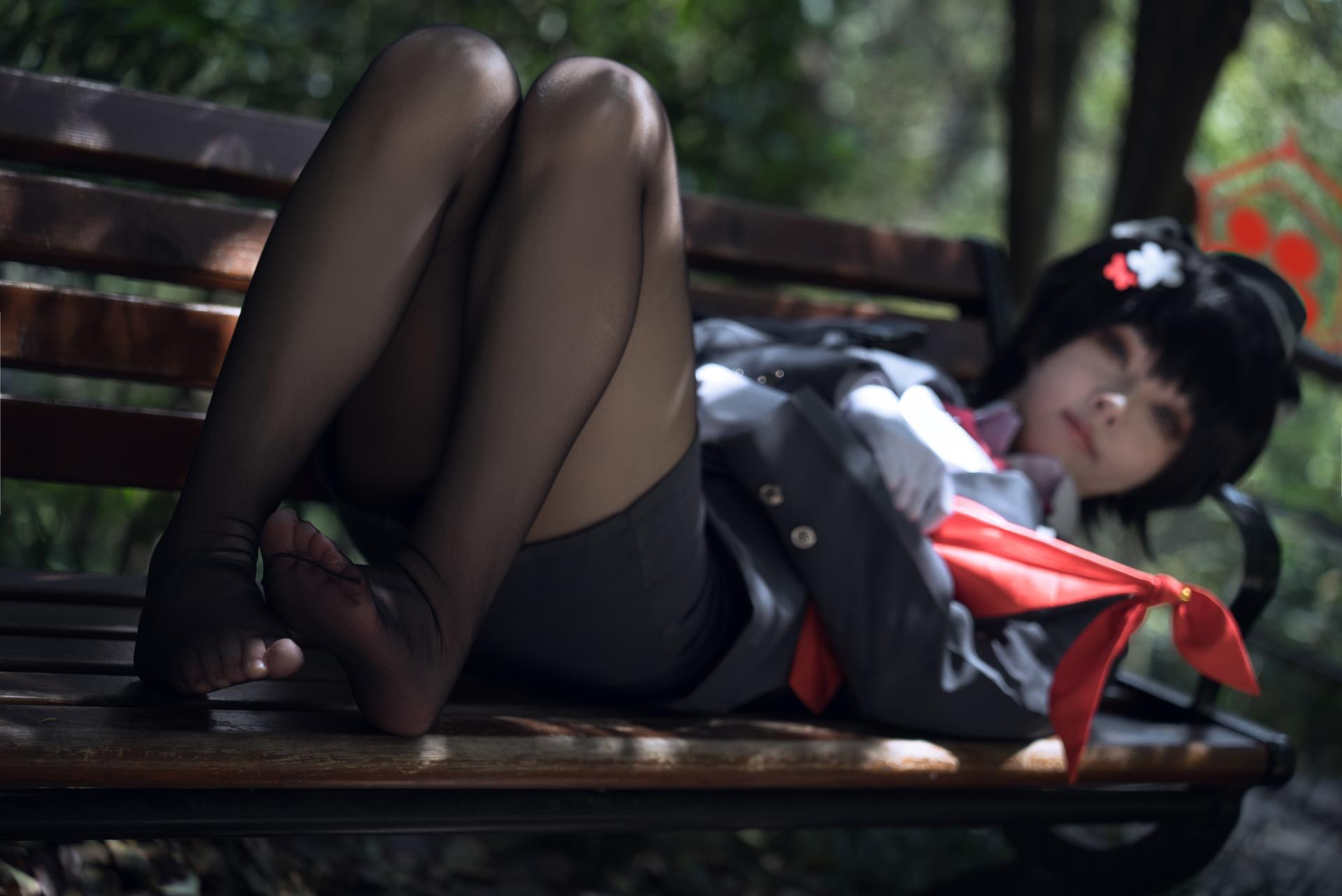 [cosplay] 矢量鱼 - ブルーアーカイブ 椿：黒ストッキングガイドテーマ写真集 32P