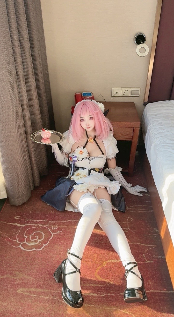 [cosplay] 香草奶喵 - 愛莉希雅女僕：角色主題寫真視頻合集 93P29V