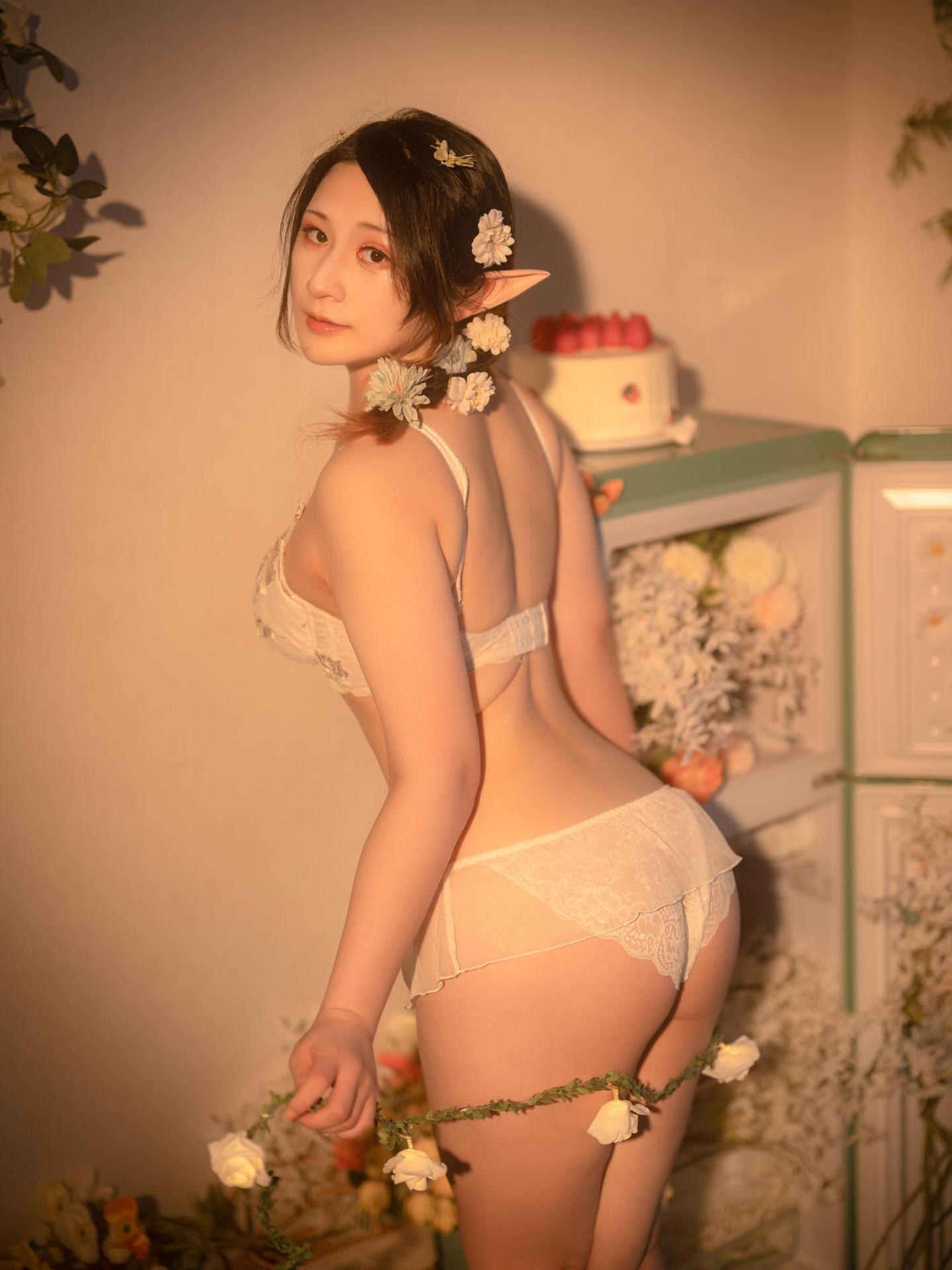 Zaya秋繁花花系私房写真 40P