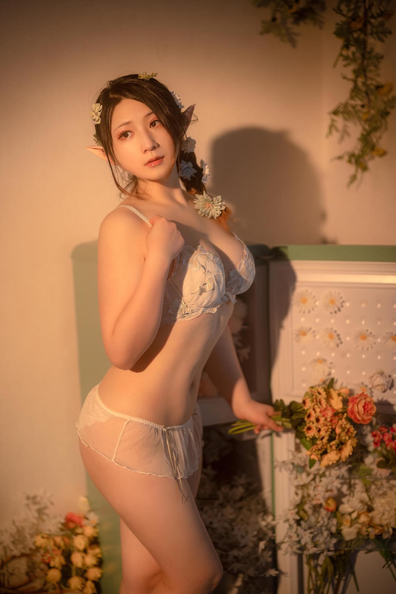 Zaya秋繁花花系私房写真 40P
