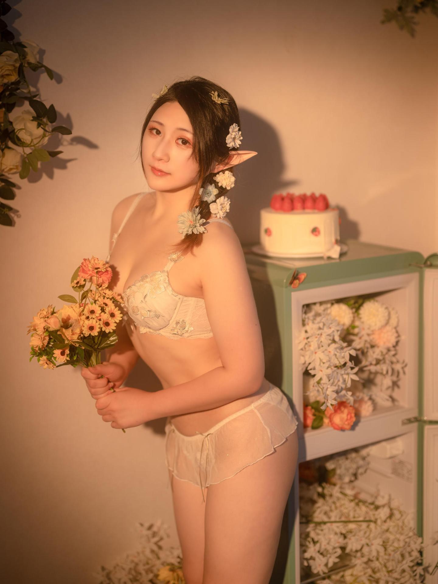 Zaya秋繁花花系私房写真 40P