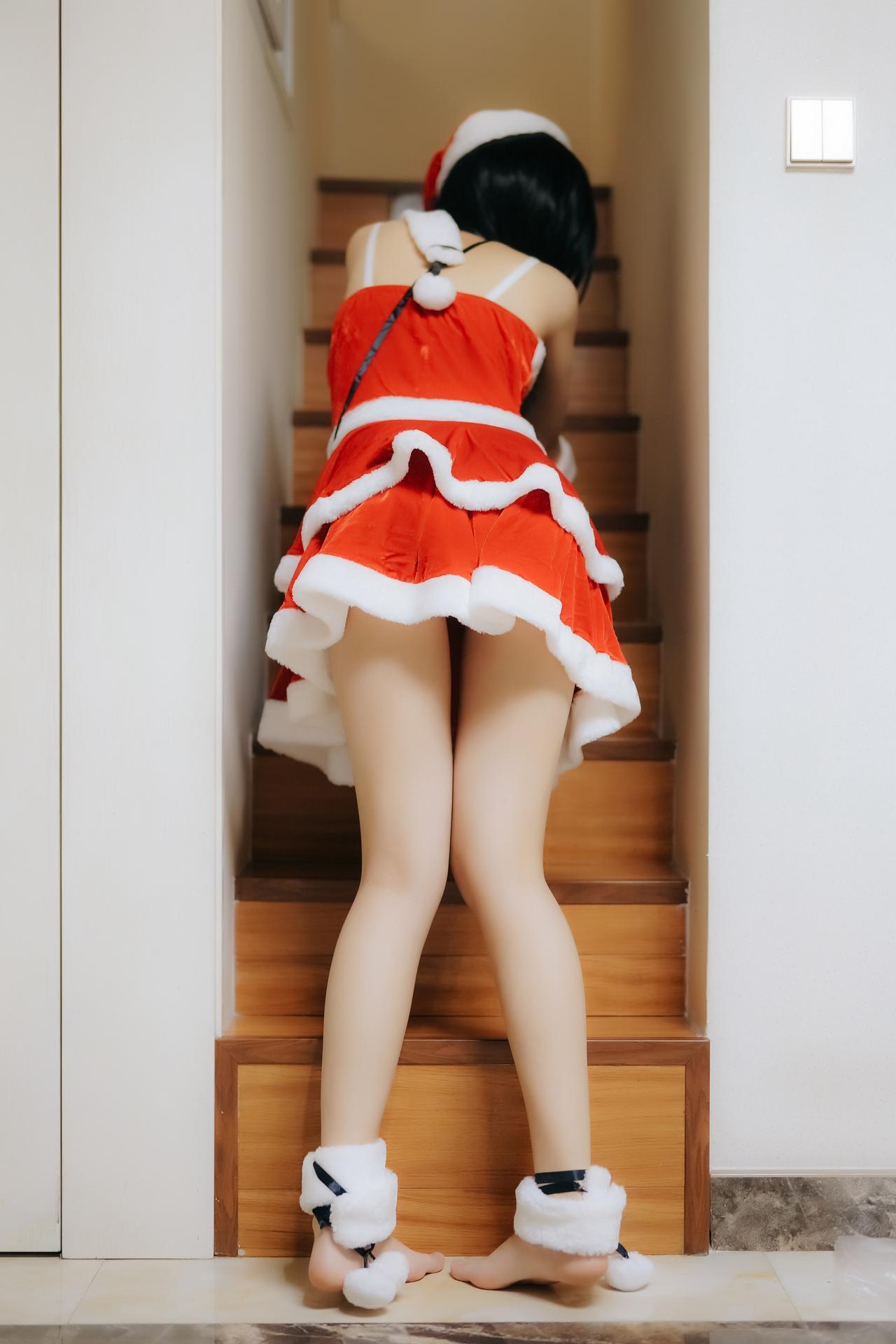 [cosplay] Shoujo Eiga - Tokisaki Kurumi Christmas: Large-Scale Character Recreation 121P1V