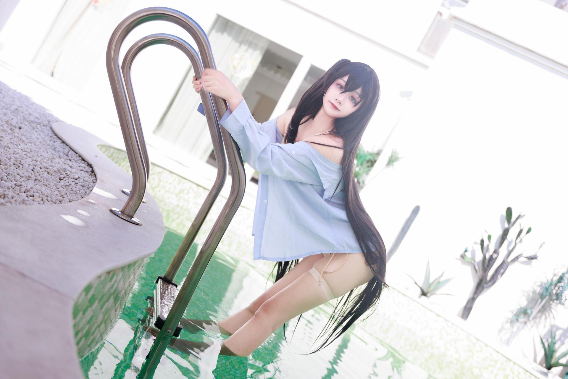 [cosplay] 阿雪雪 - 碧蓝航线 大凤泳装：泳装巨乳美腿大尺度 86P1V
