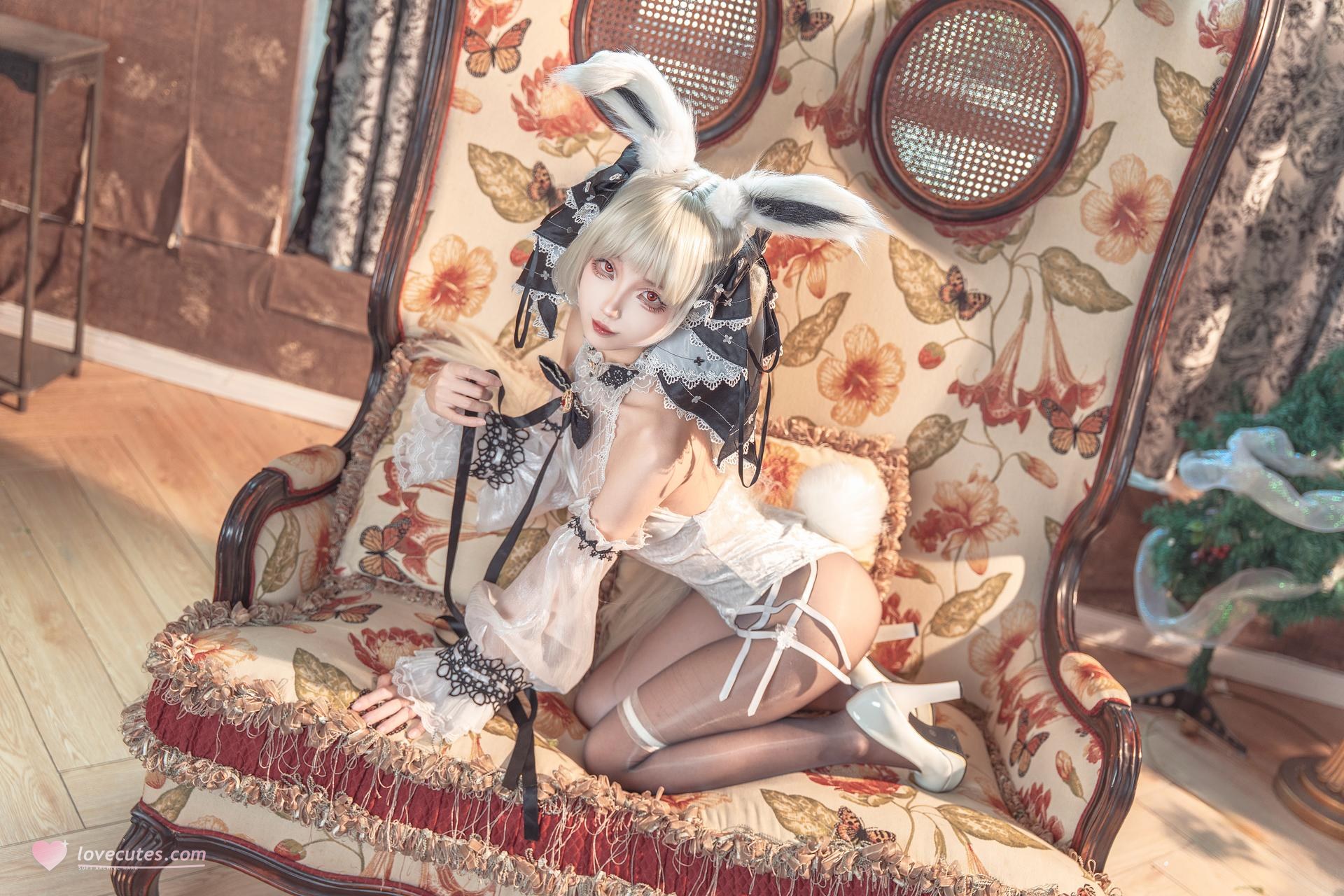 [cosplay] 狐玖玖 - 碧蓝航线 可畏白兔女郎：兔女郎美腿大尺度还原 25P