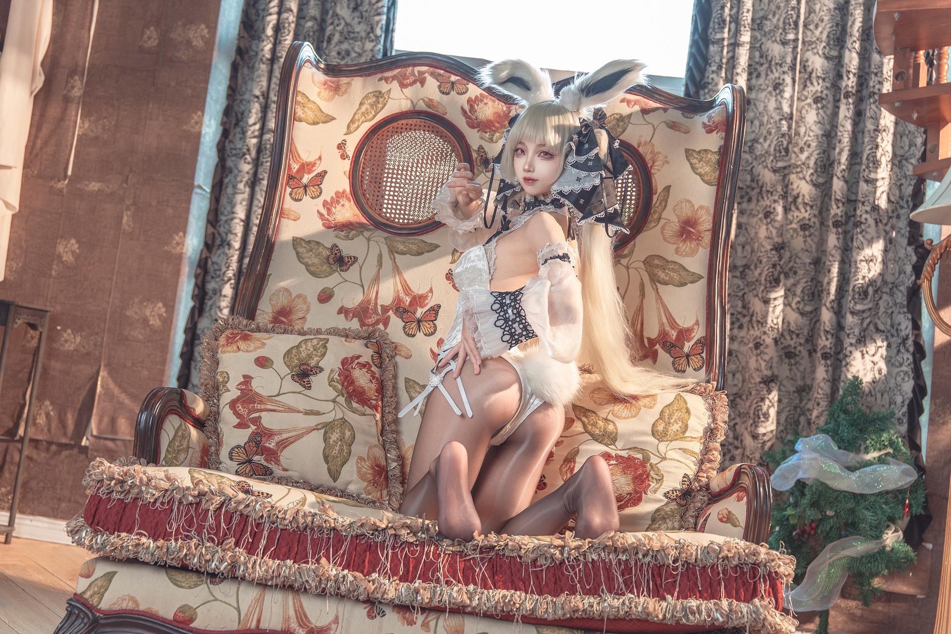 [cosplay] 狐玖玖 - 碧蓝航线 可畏白兔女郎：兔女郎美腿大尺度还原 25P