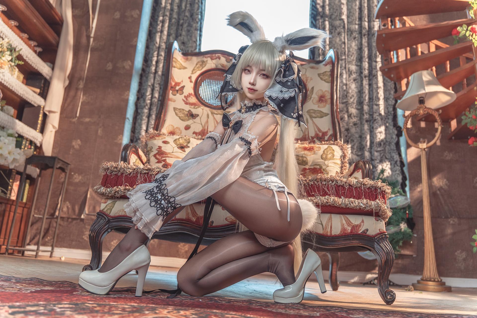 [cosplay] 狐玖玖 - 碧蓝航线 可畏白兔女郎：兔女郎美腿大尺度还原 25P