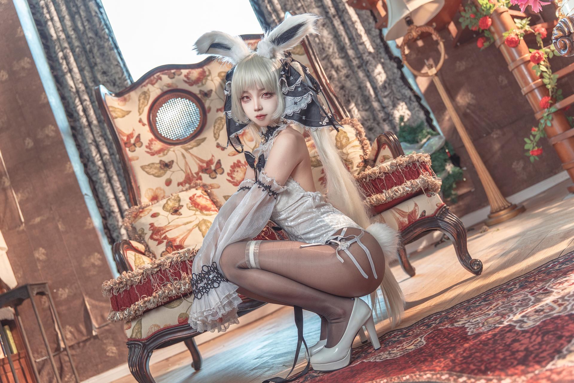 [cosplay] 狐玖玖 - 碧蓝航线 可畏白兔女郎：兔女郎美腿大尺度还原 25P