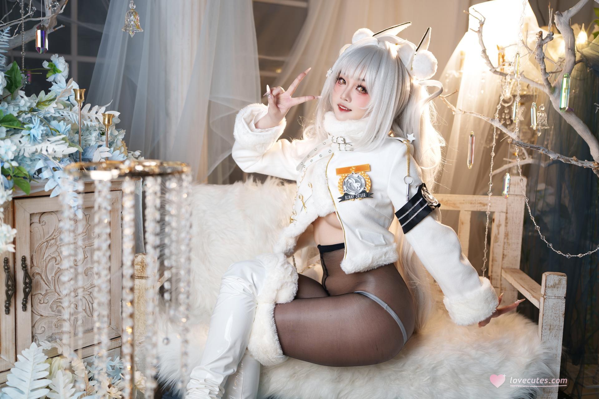 [cosplay] Mandun Cangshuqiu - Bộ ảnh Nikke Blanc Fortune Express bunny cosplay 87P