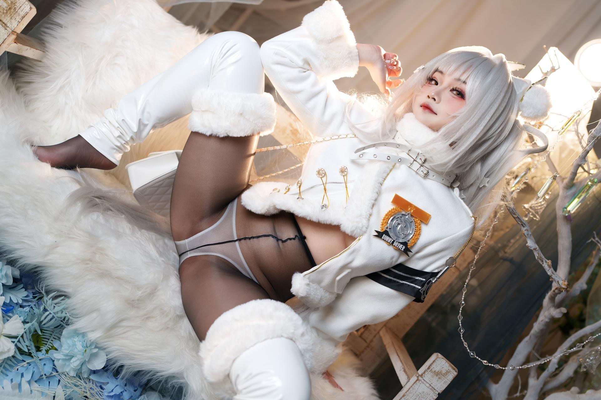 [cosplay] Mandun Cangshuqiu - Bộ ảnh Nikke Blanc Fortune Express bunny cosplay 87P