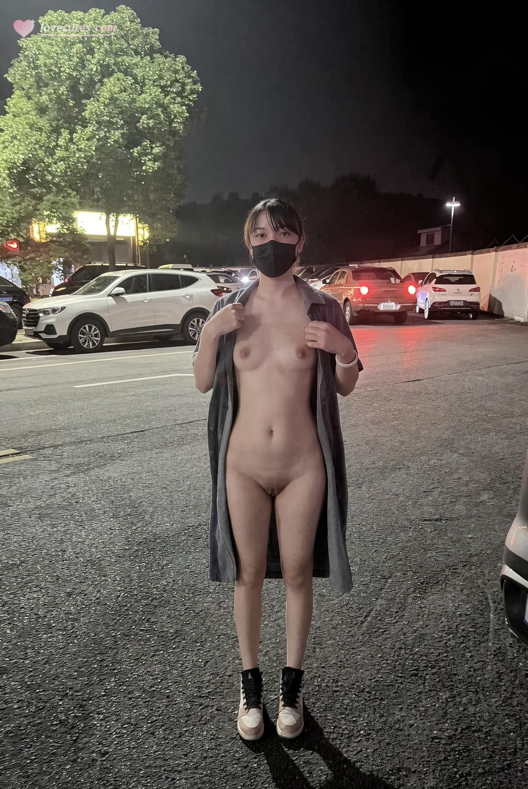 [private-room] iBingyang - outdoor exposure private photo and video bundle 写真セット 311P68V
