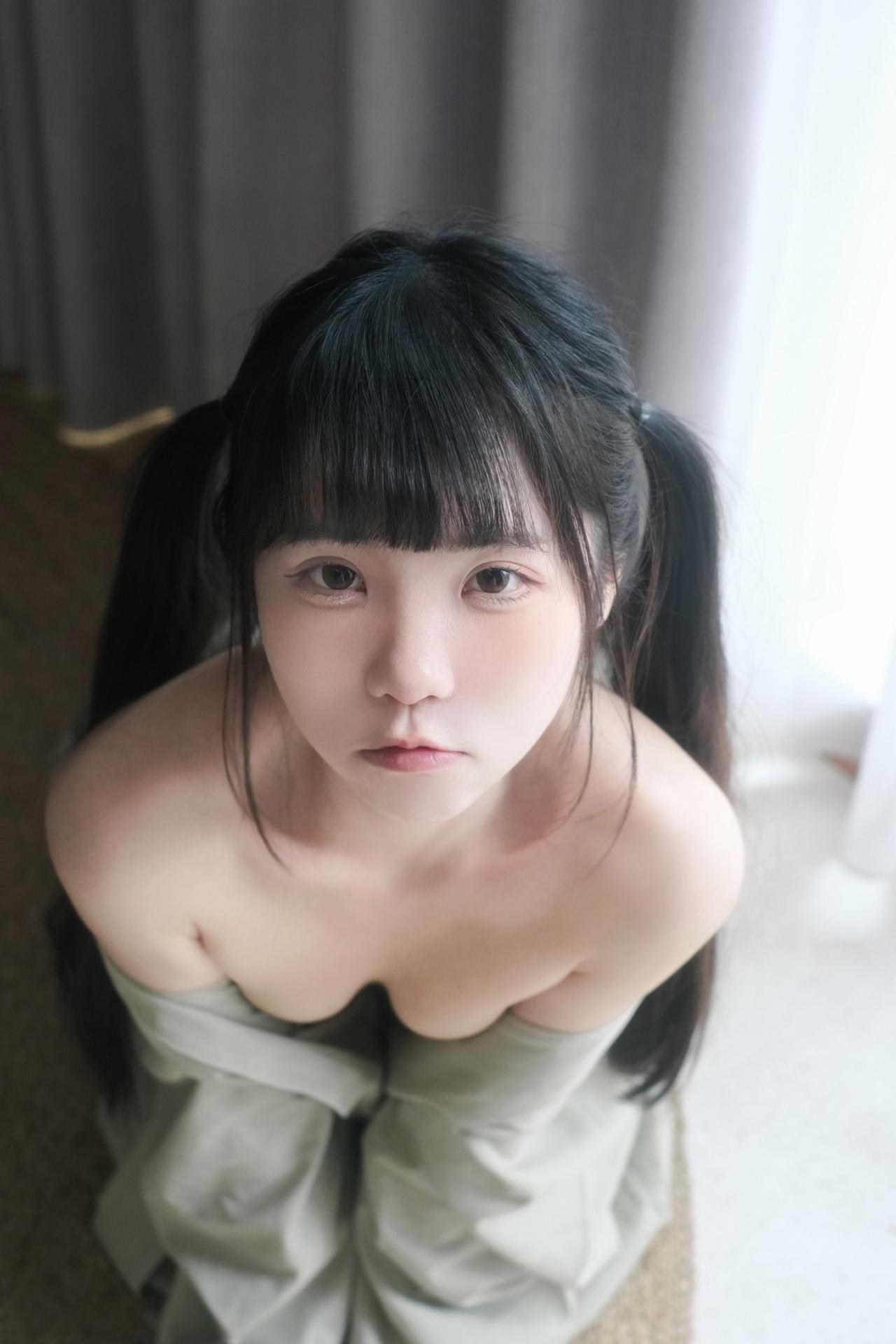 [private-room] Keke Xiaobaitu - balcony bunny lingerie private shoot 사진 세트 68P