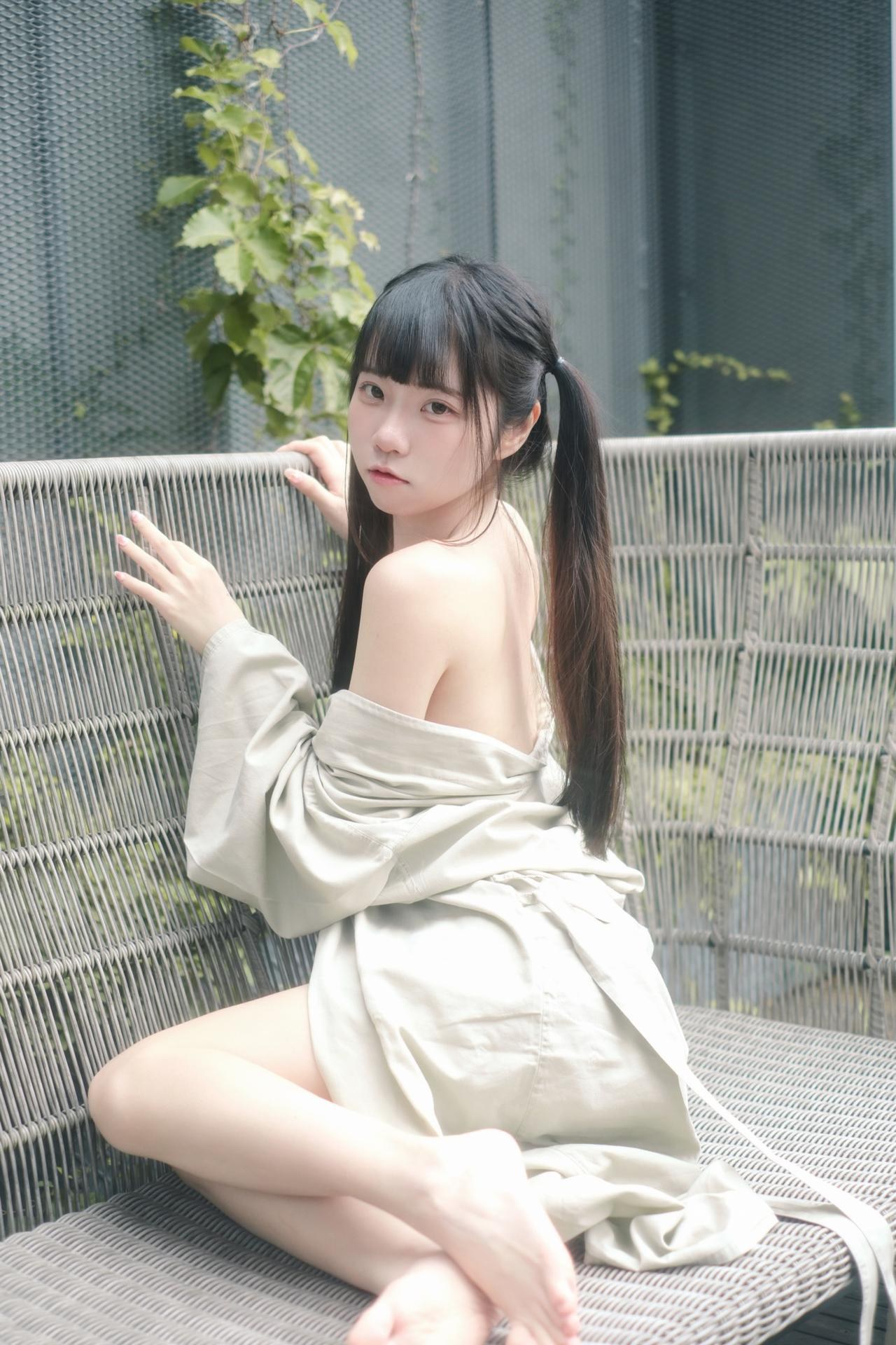 [private-room] Keke Xiaobaitu - Bộ ảnh balcony bunny lingerie private shoot 68P