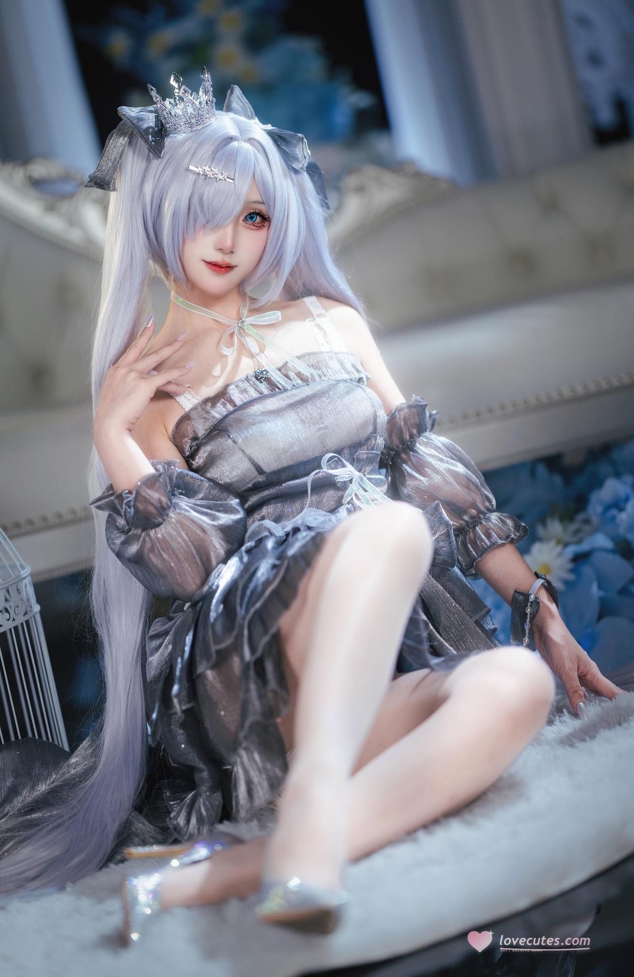 [cosplay] 是夙卿呀 - NIKKE 灰姑娘：银白战斗服角色還原 16P
