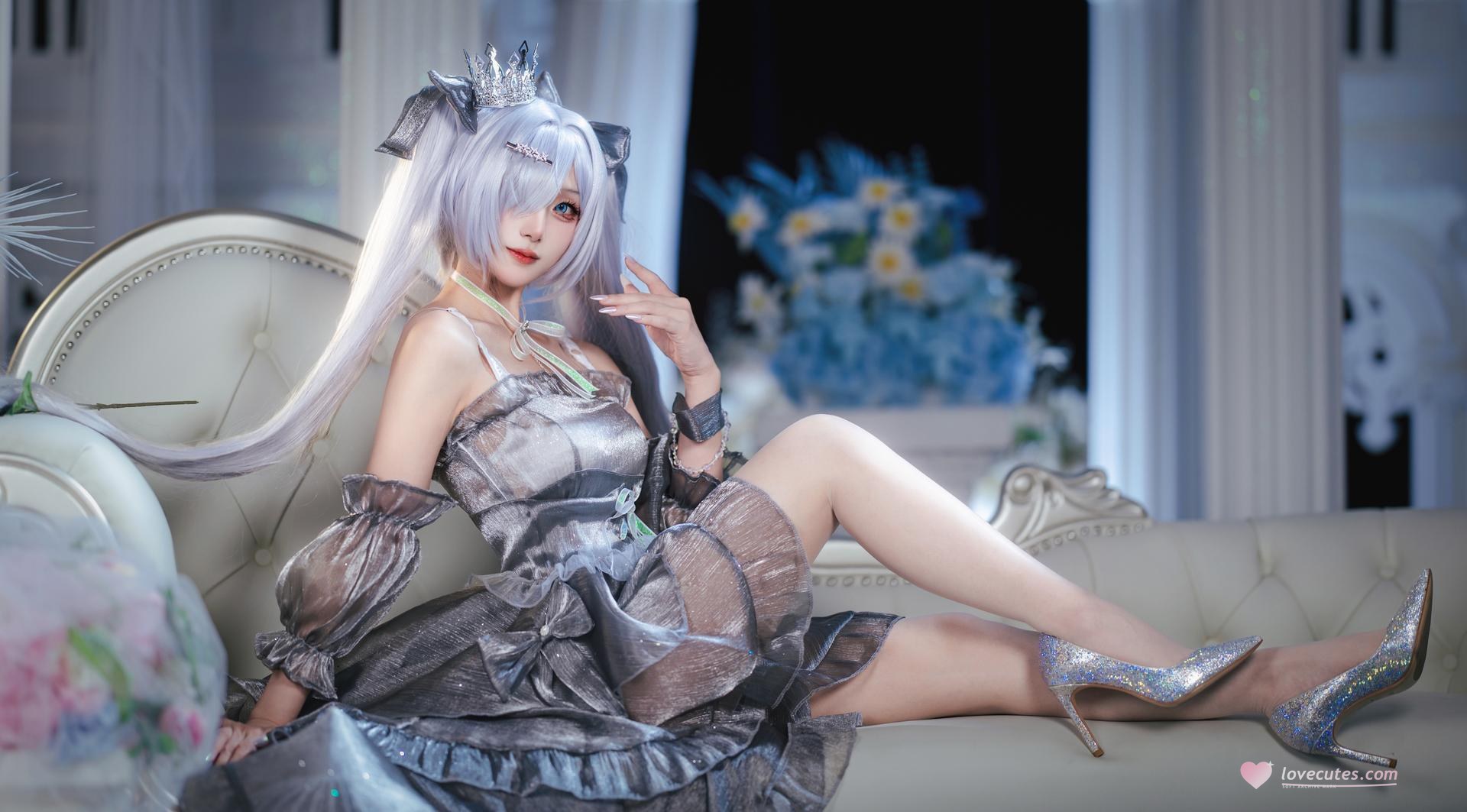 [cosplay] 是夙卿呀 - NIKKE 灰姑娘：银白战斗服角色還原 16P