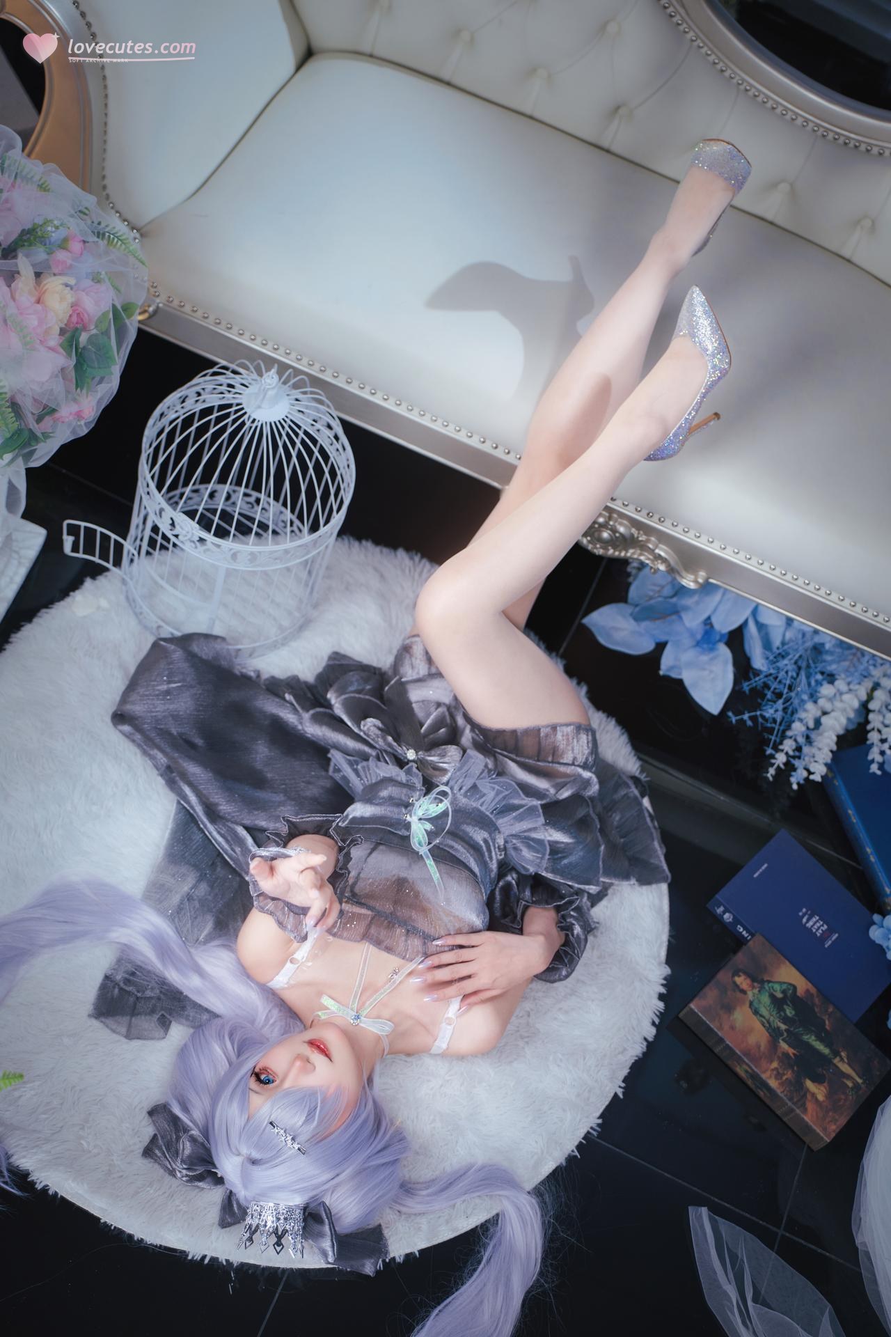 [cosplay] 是夙卿呀 - NIKKE 灰姑娘：银白战斗服角色還原 16P