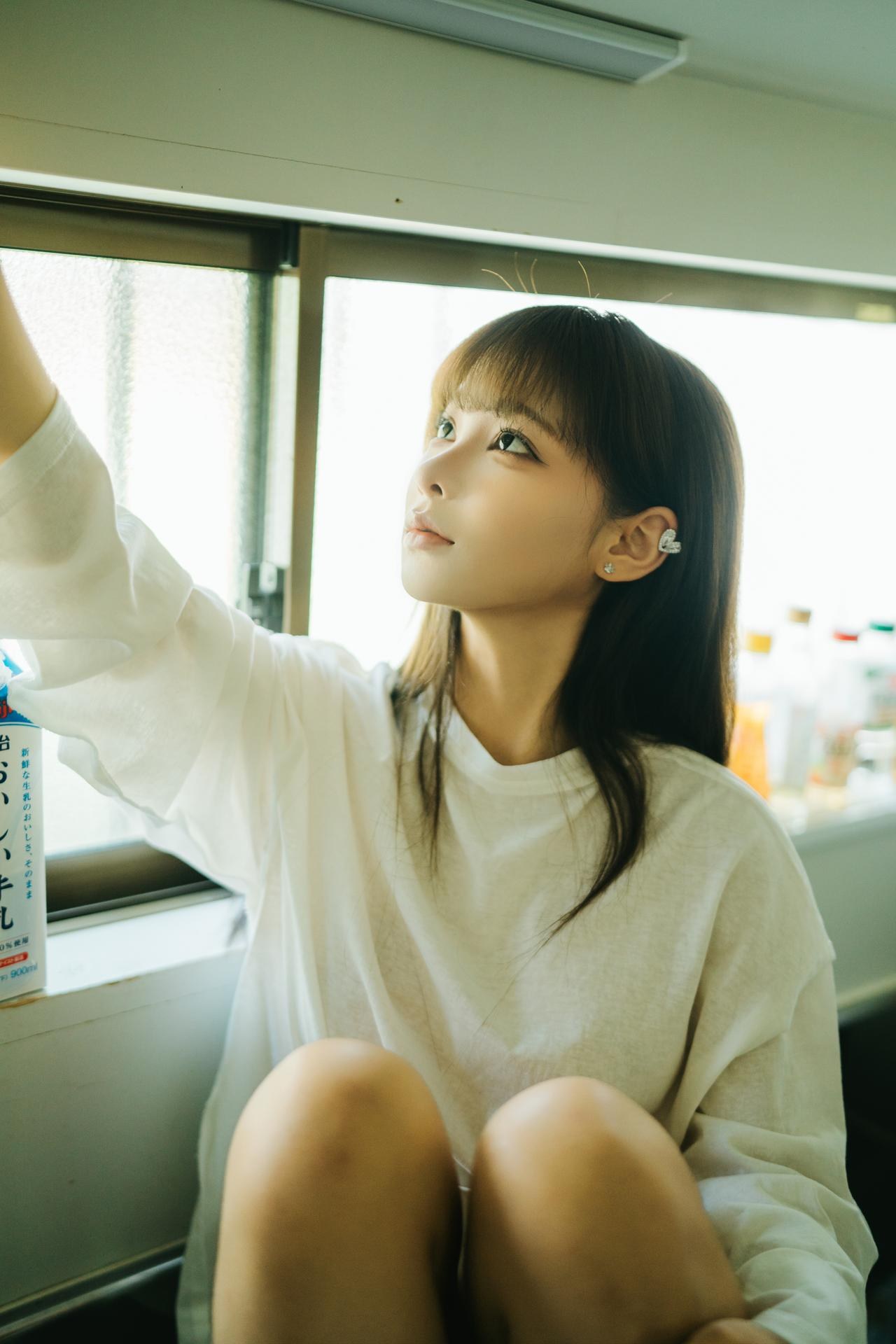 [private-room] Chunmomo - Bộ ảnh milk-white lingerie private photo set 22P