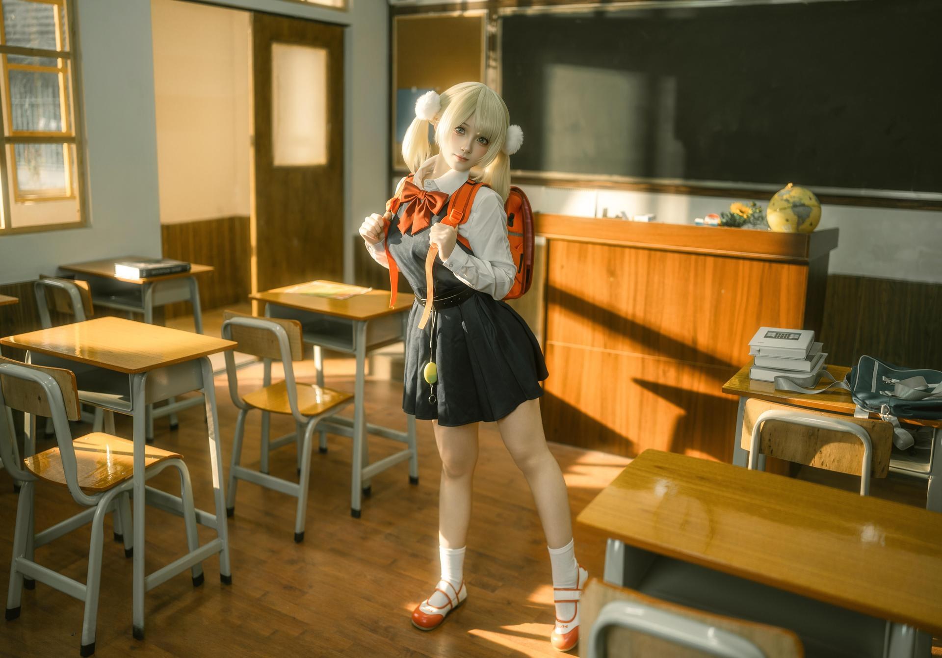 [Cosplay] Bangni Boni - MissKON coser cosplay, white stockings, bikini, leg-focused poses 87P