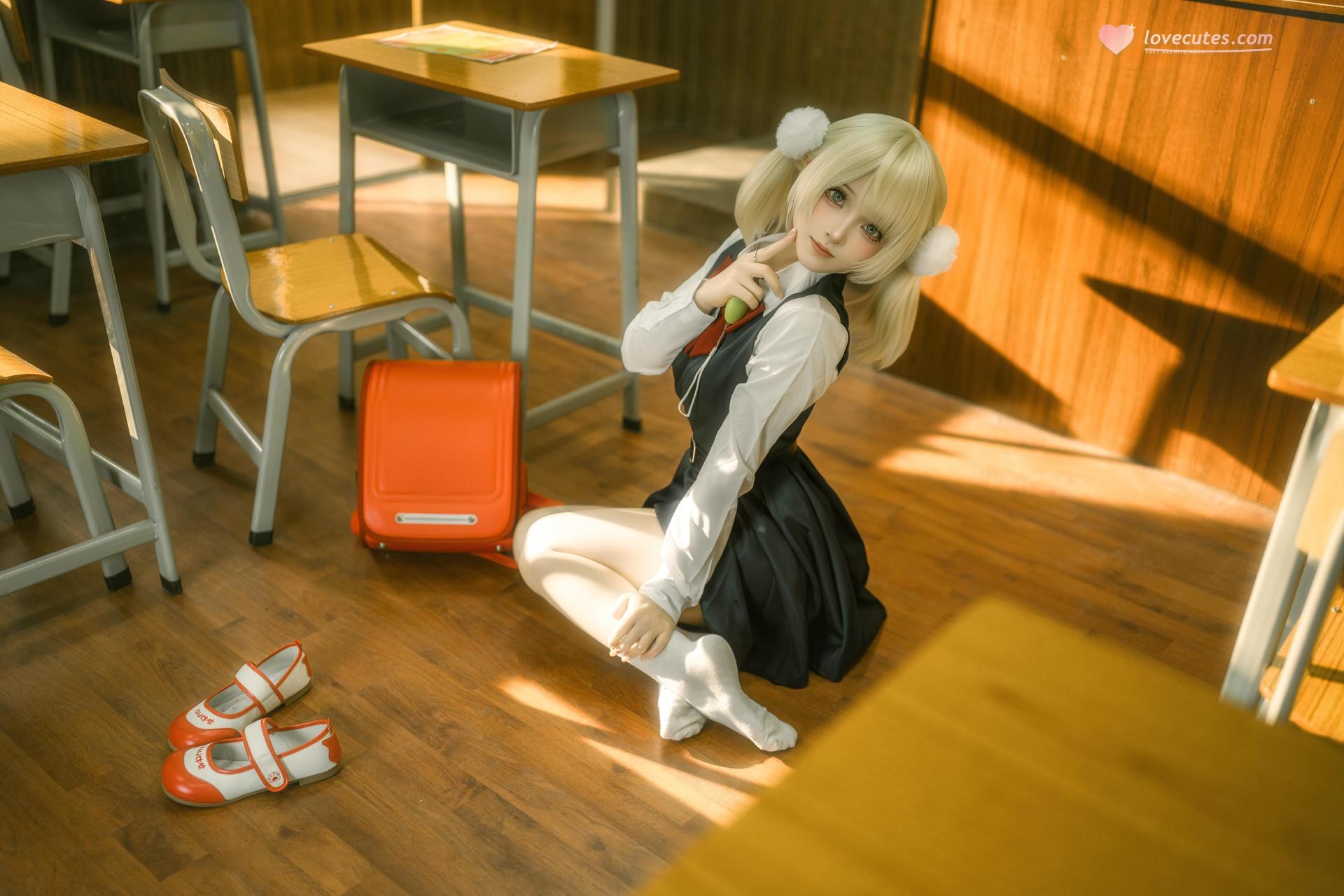 [cosplay] Bangni邦尼 - 时雨羽衣：教室白絲制服 比基尼美腿還原 87P